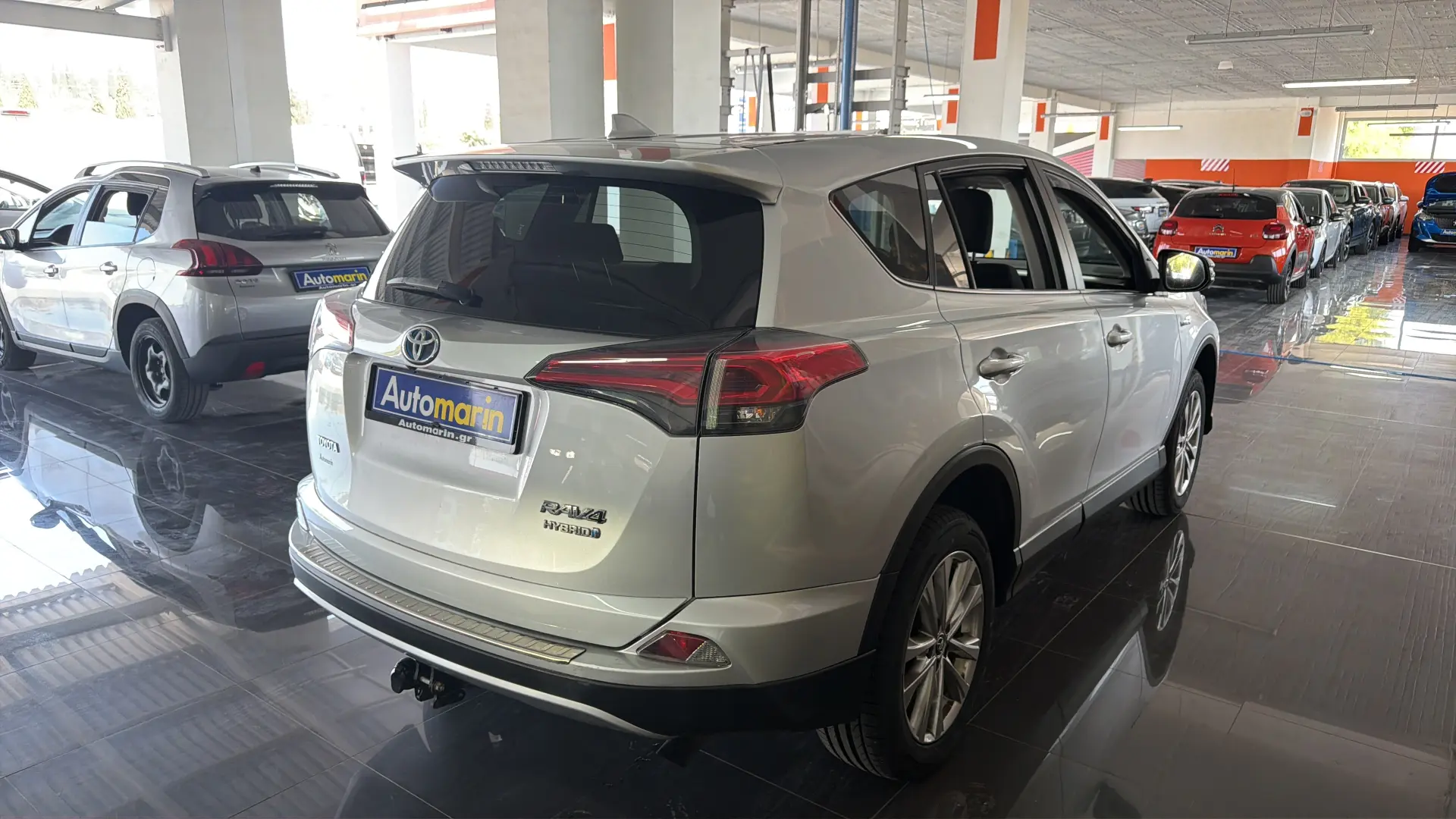 View 4 - Toyota RAV 4 - 2016