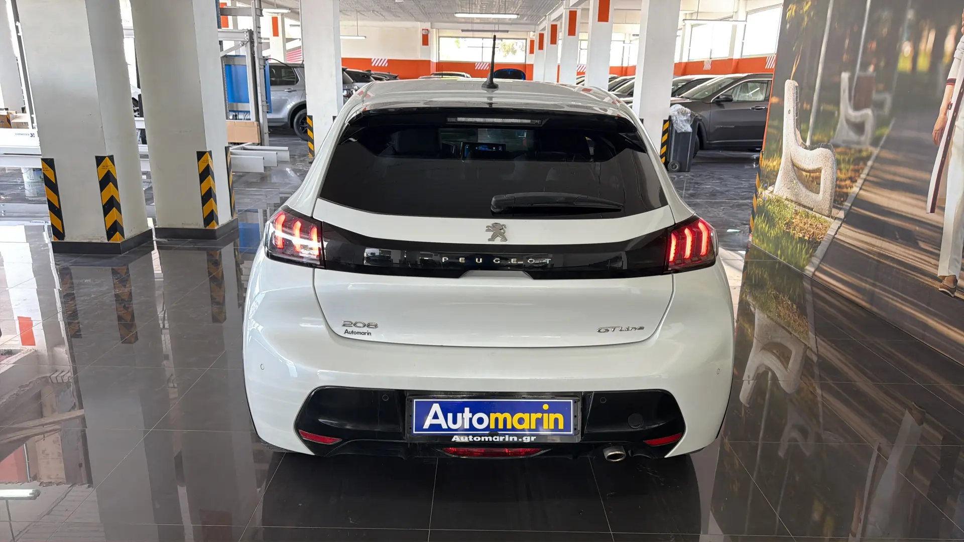 View 5 - Peugeot 208 - 2019