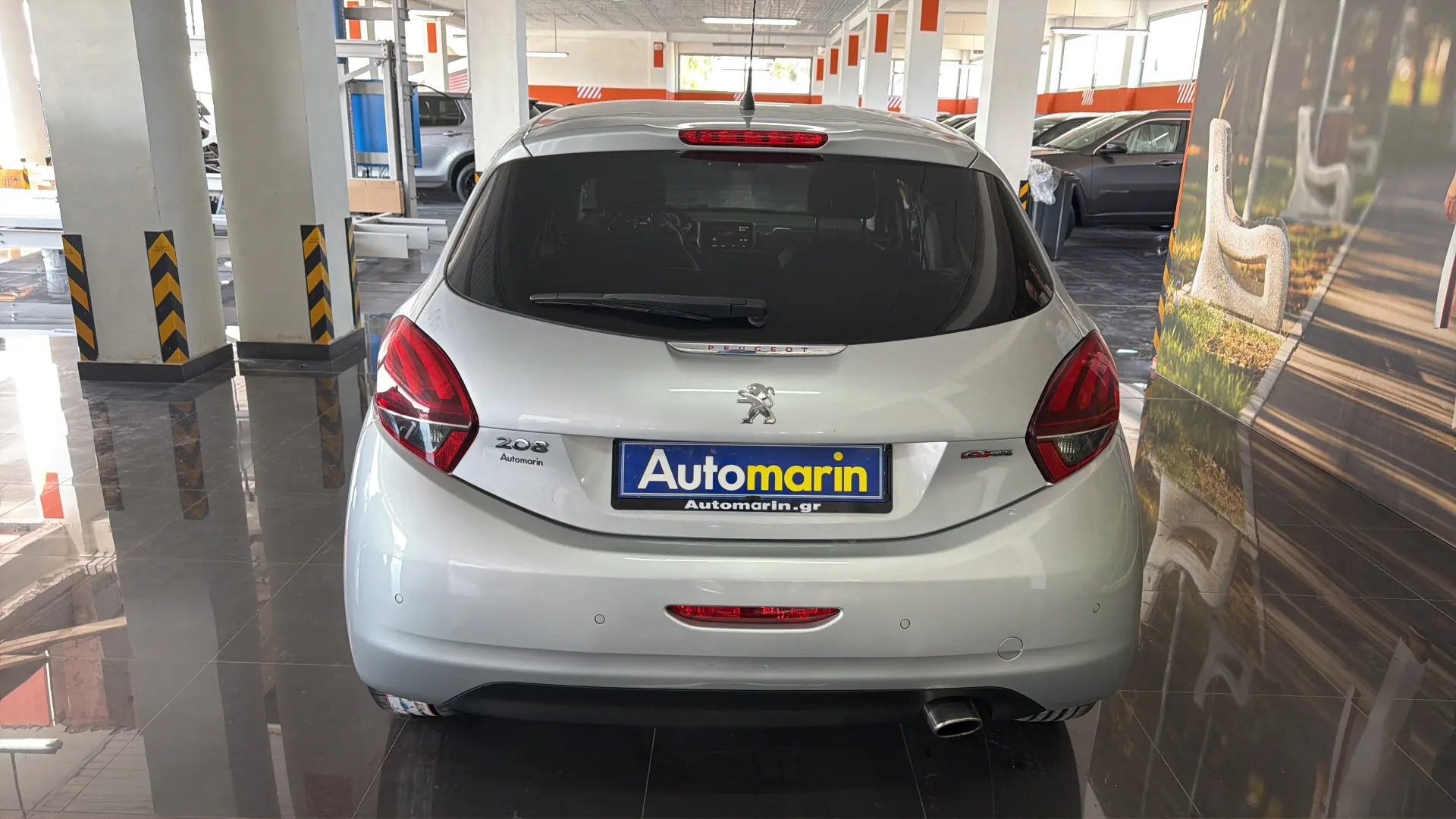 View 5 - Peugeot 208 - 2018