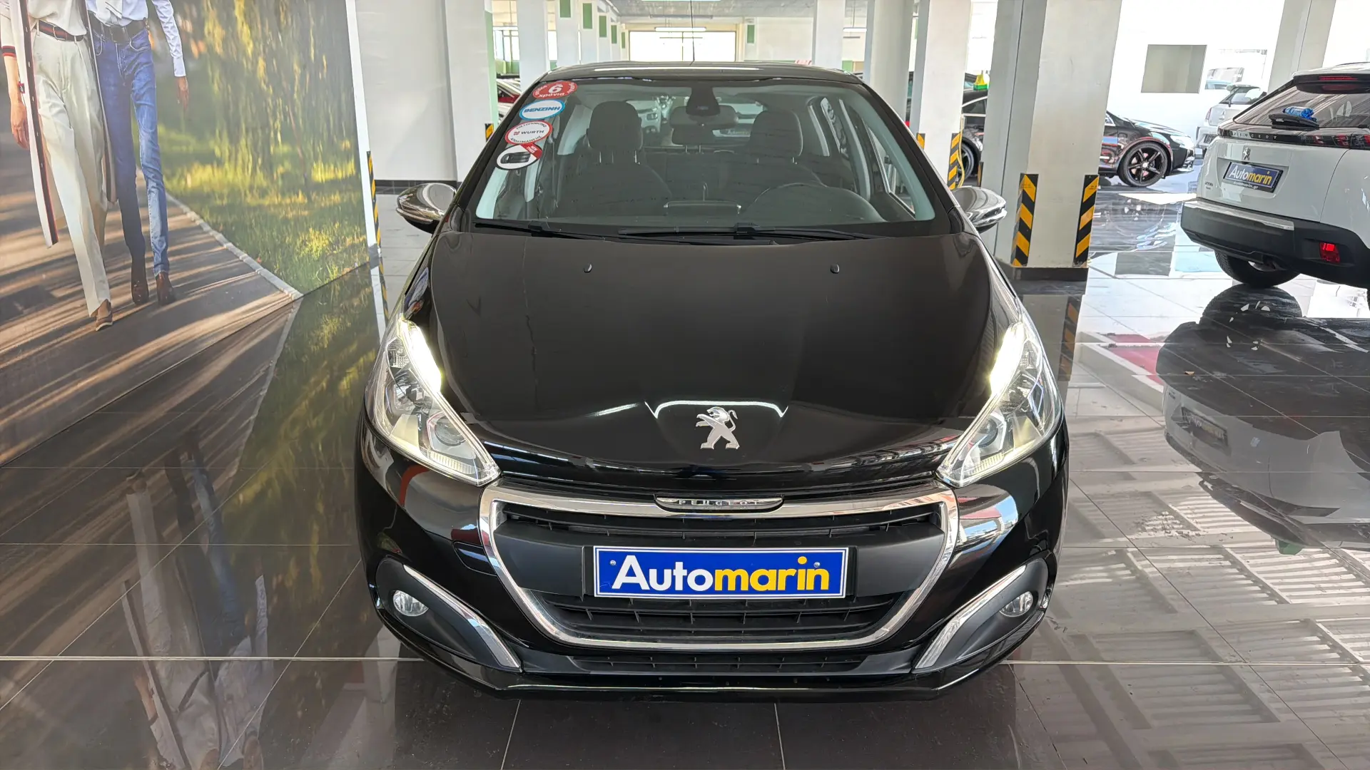 View 2 - Peugeot 208 - 2016