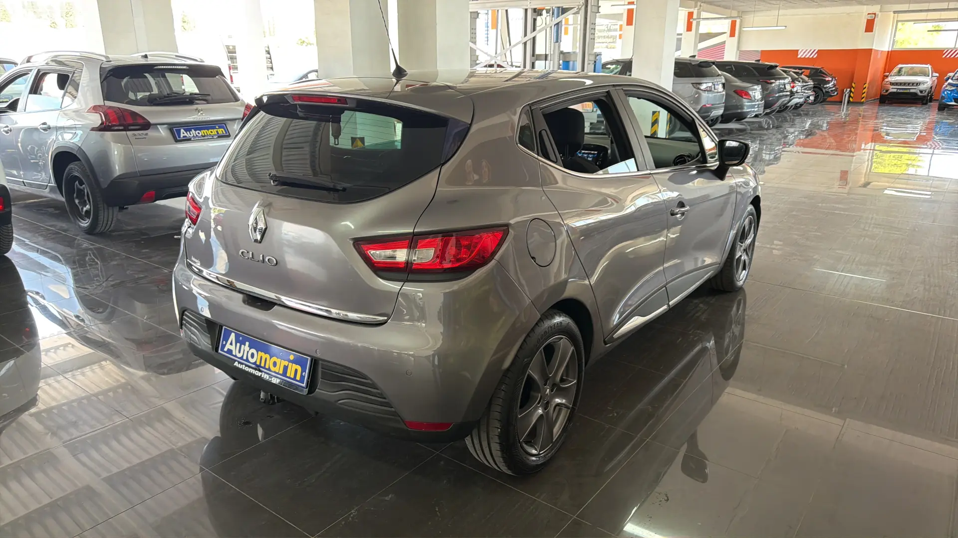 View 4 - Renault Clio - 2016