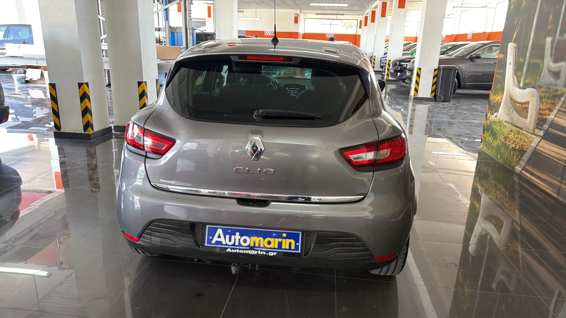View 5 - Renault Clio - 2016