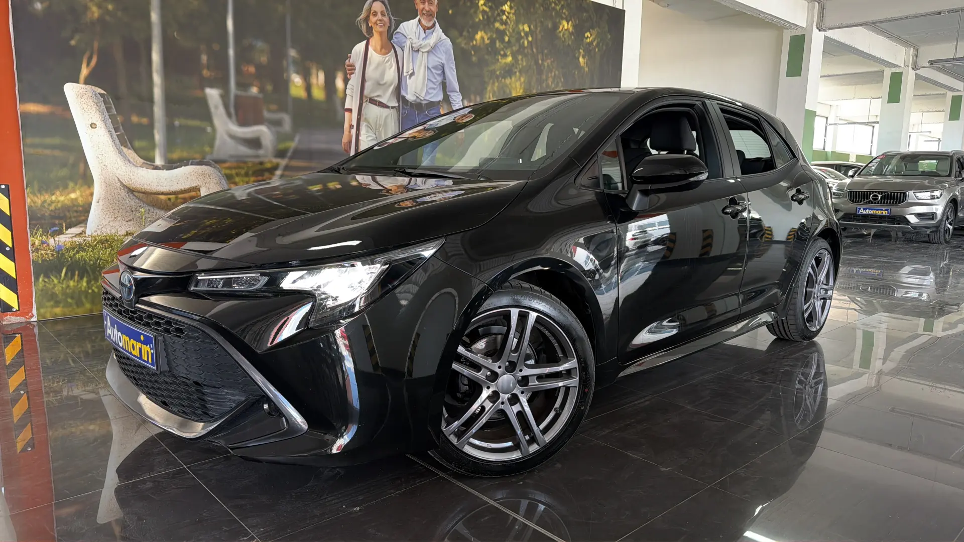 View 1 - Toyota Corolla - 2023