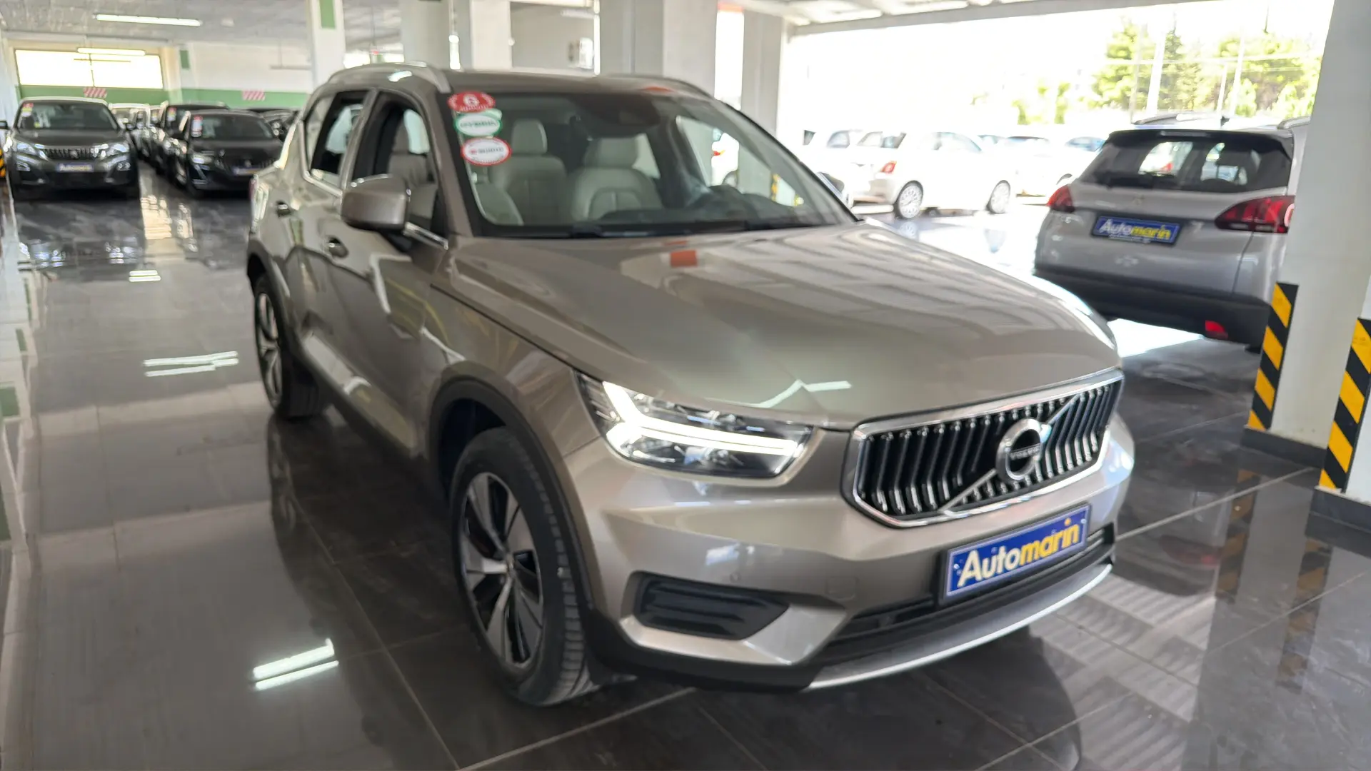 View 2 - Volvo XC40 - 2022