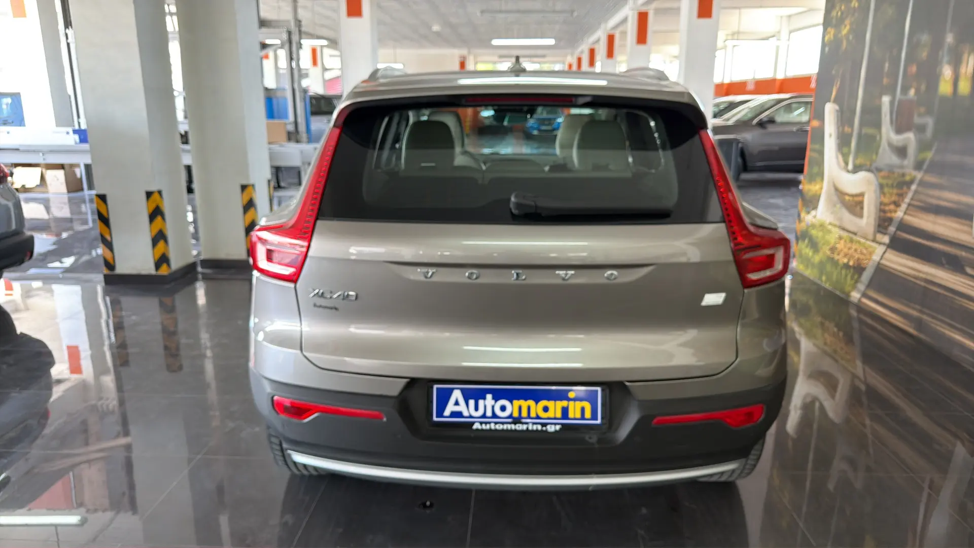 View 4 - Volvo XC40 - 2022