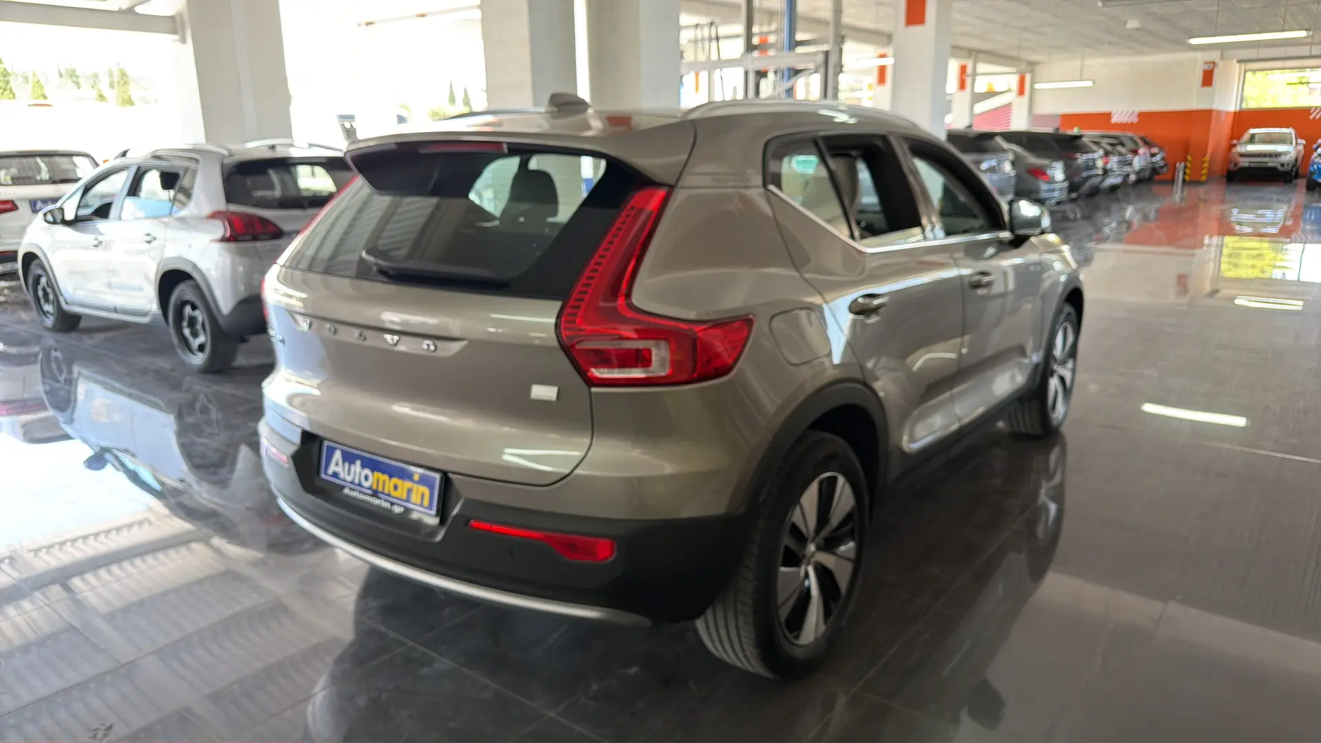 View 1 - Volvo XC40 - 2022