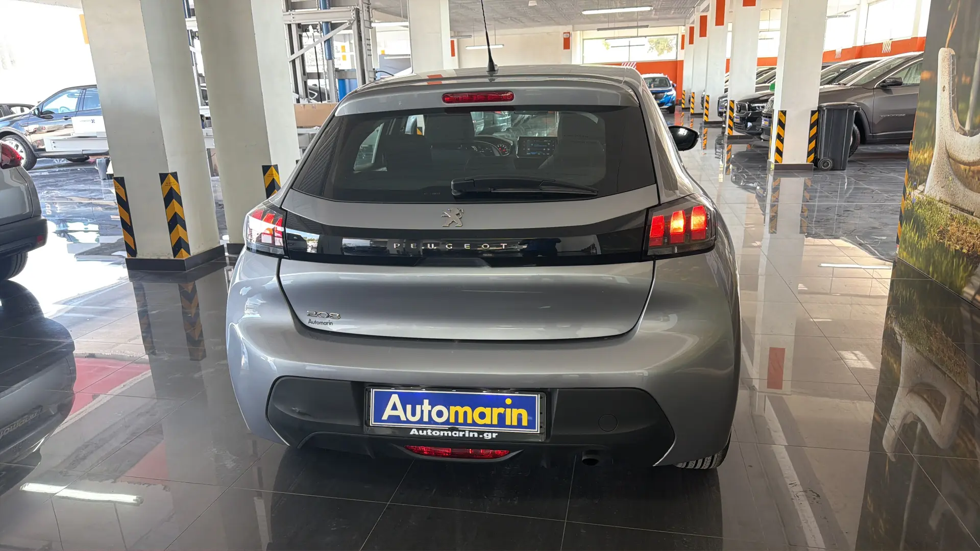 View 5 - Peugeot 208 - 2022