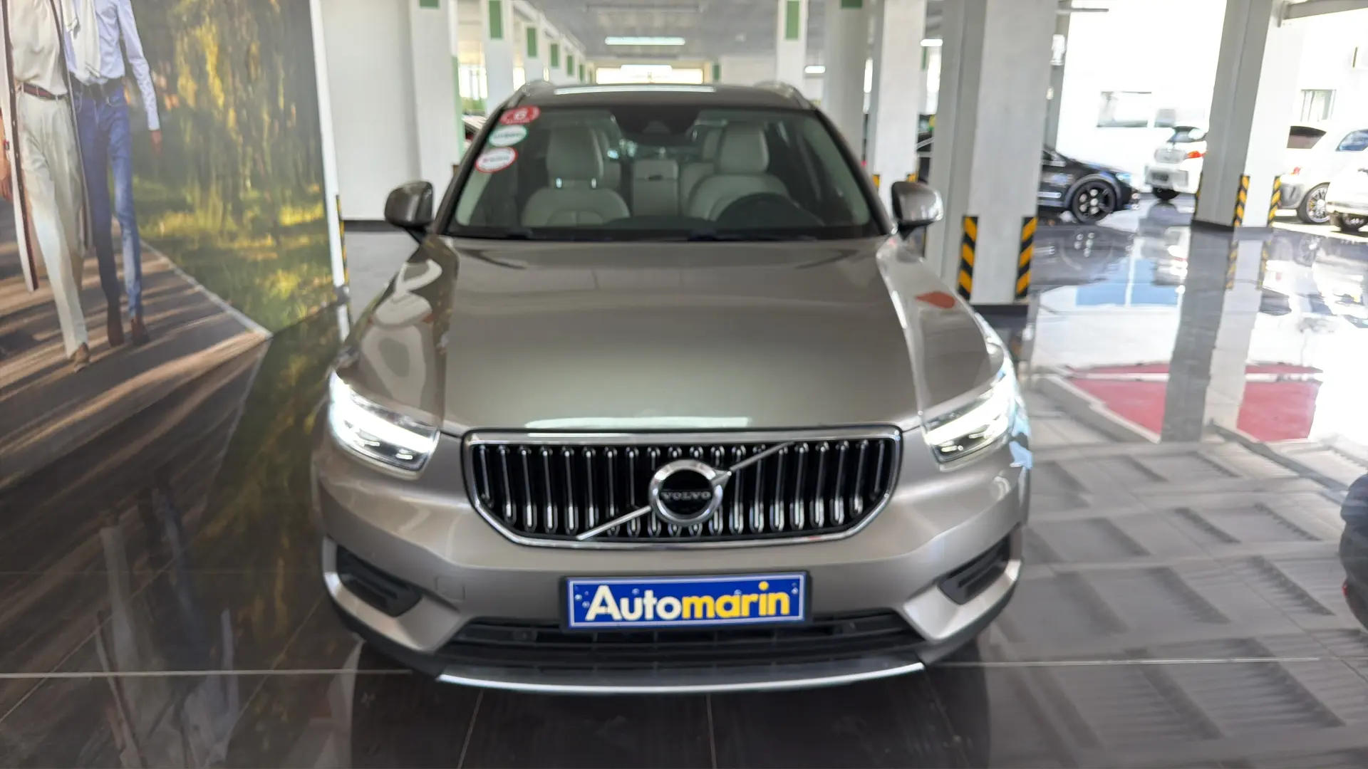 View 2 - Volvo XC40 - 2022