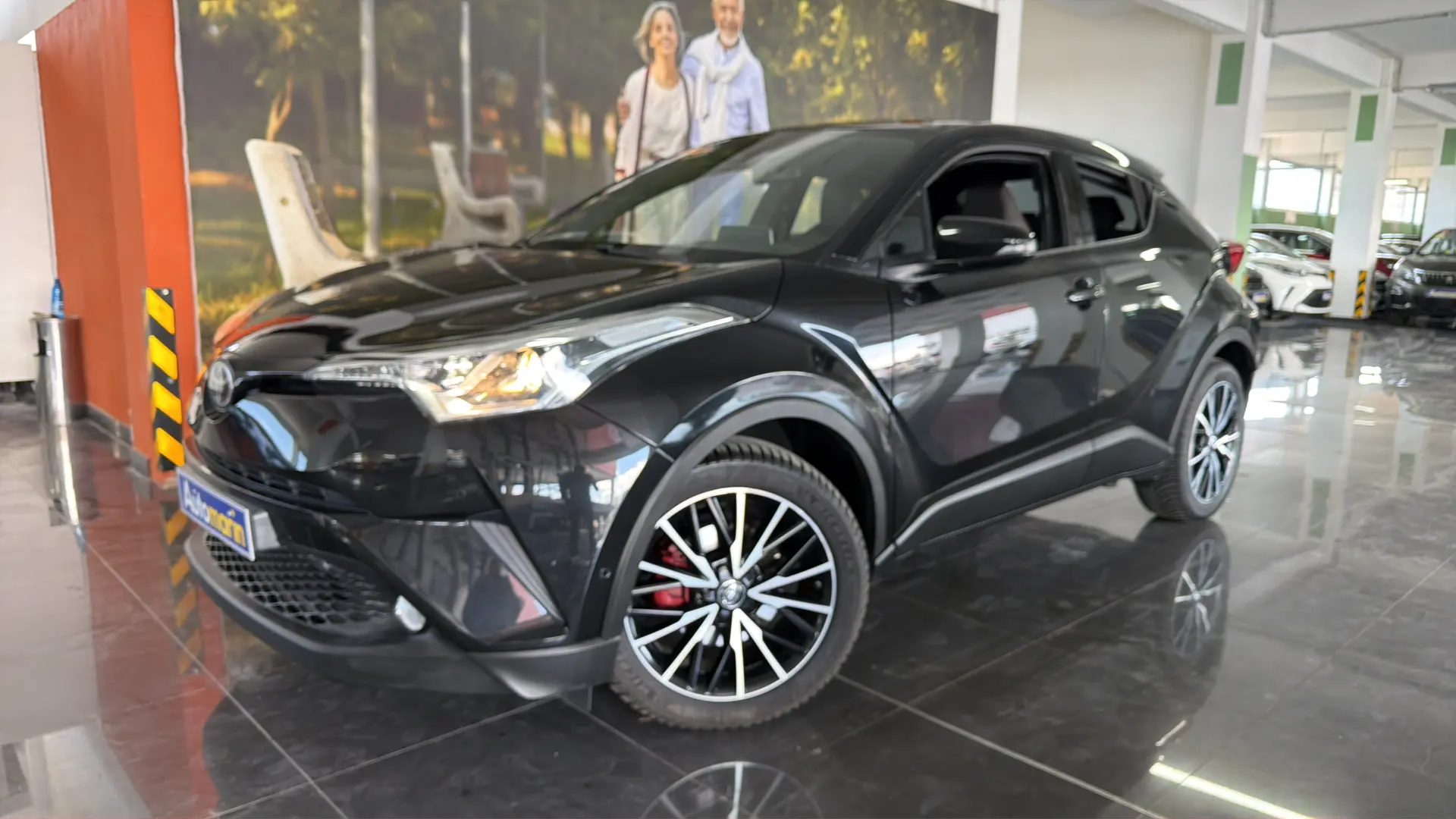 View 1 - Toyota C-HR - 2017