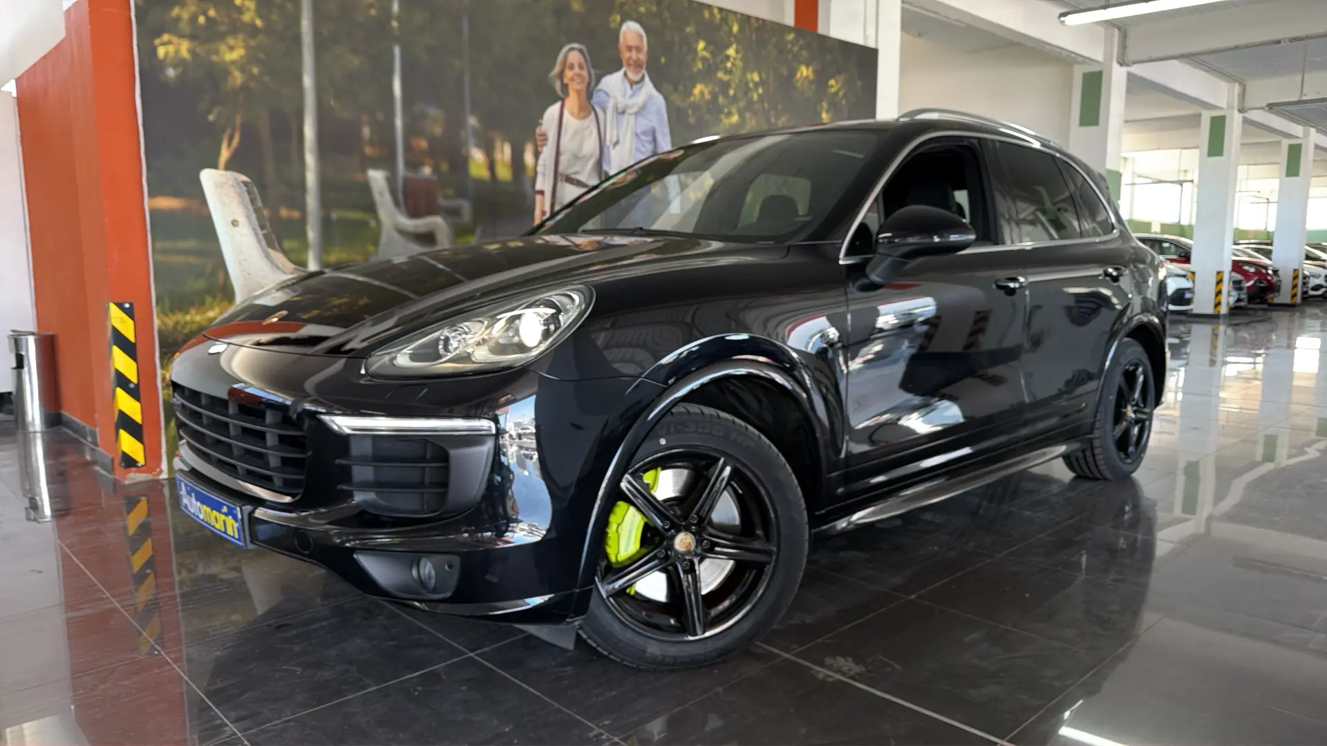 View 1 - Porsche Cayenne - 2015