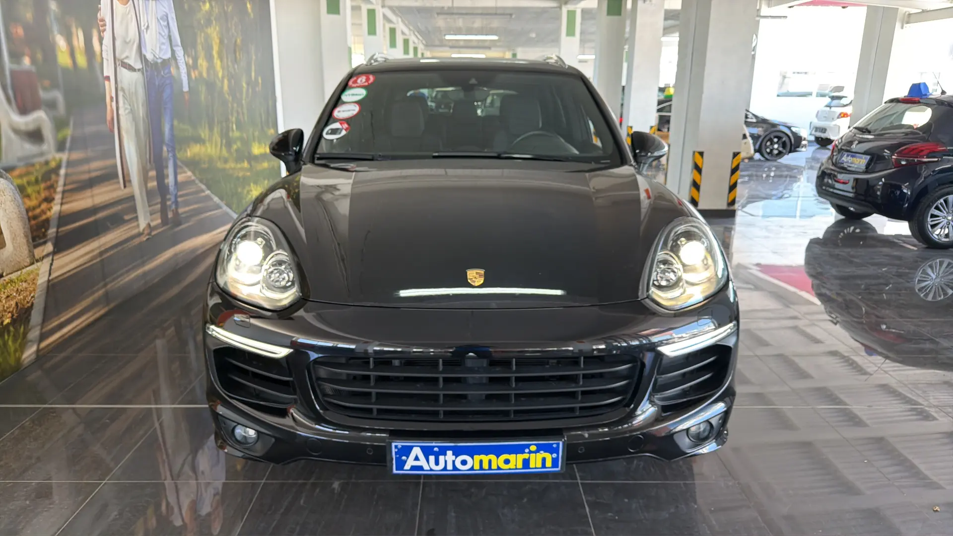 View 2 - Porsche Cayenne - 2015
