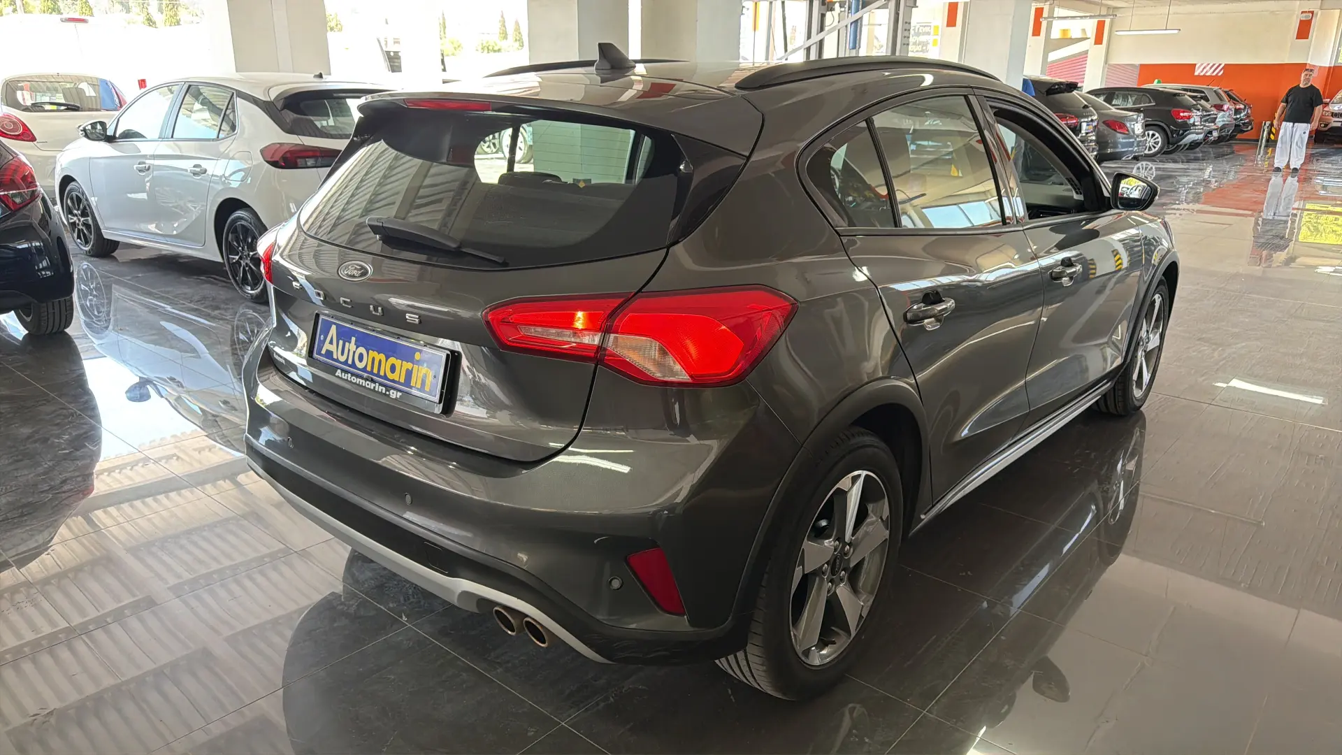 View 4 - Ford Focus - 2020