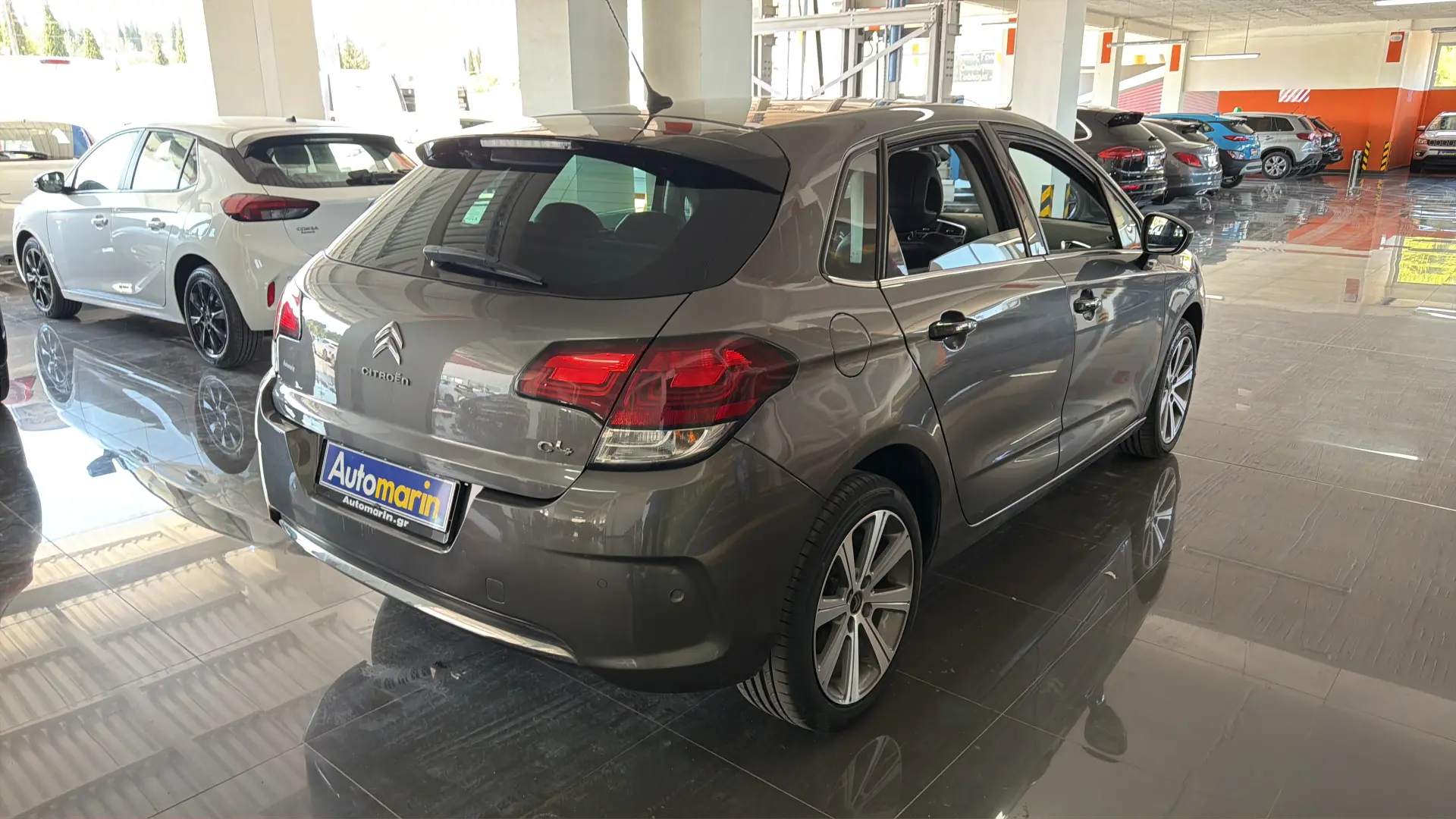 View 4 - Citroen C4 - 2016