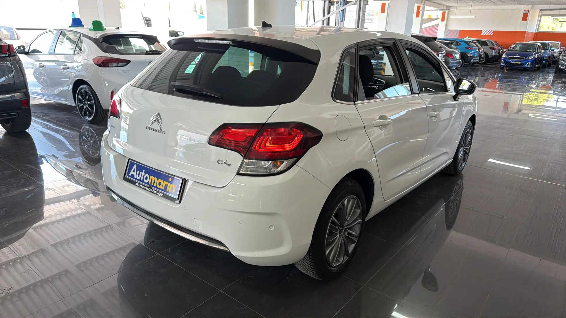 View 4 - Citroen C4 - 2015