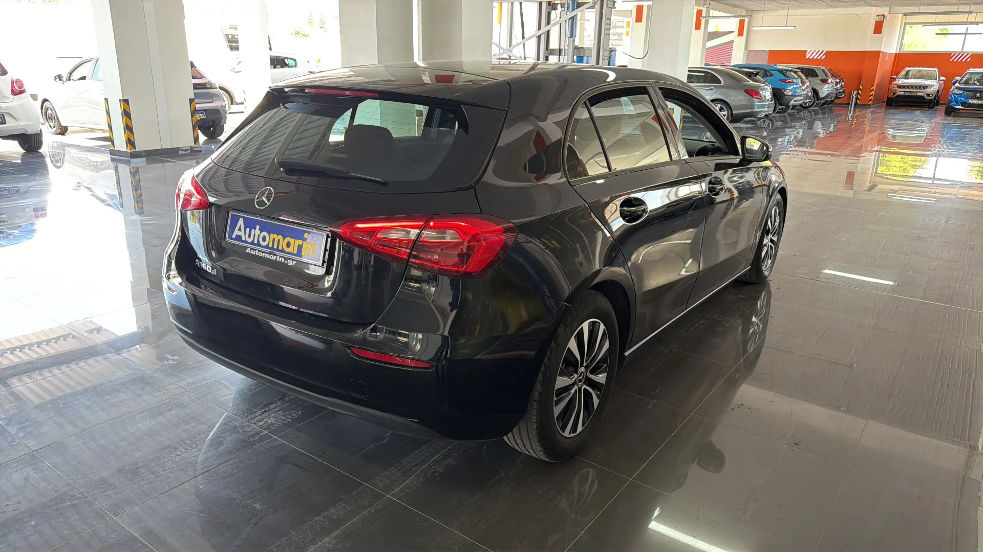View 4 - Mercedes-Benz A 160 - 2021