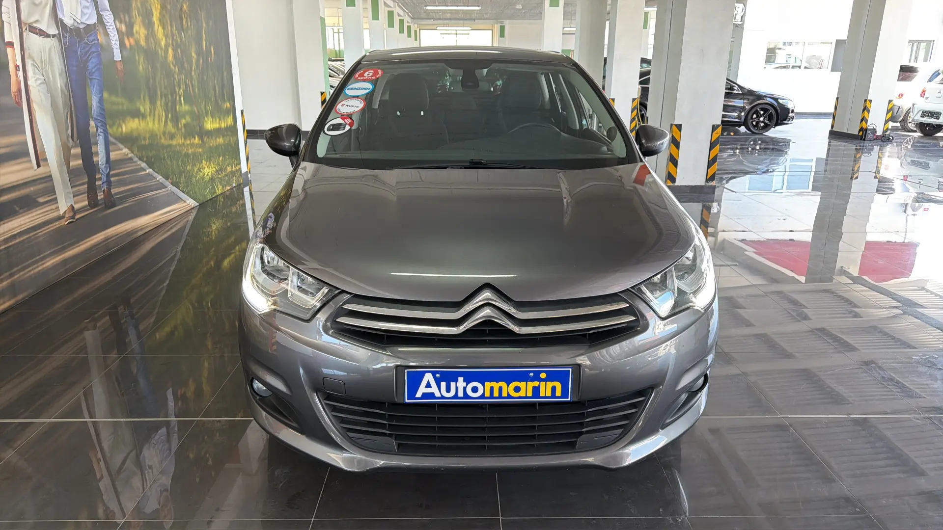 View 2 - Citroen C4 - 2015