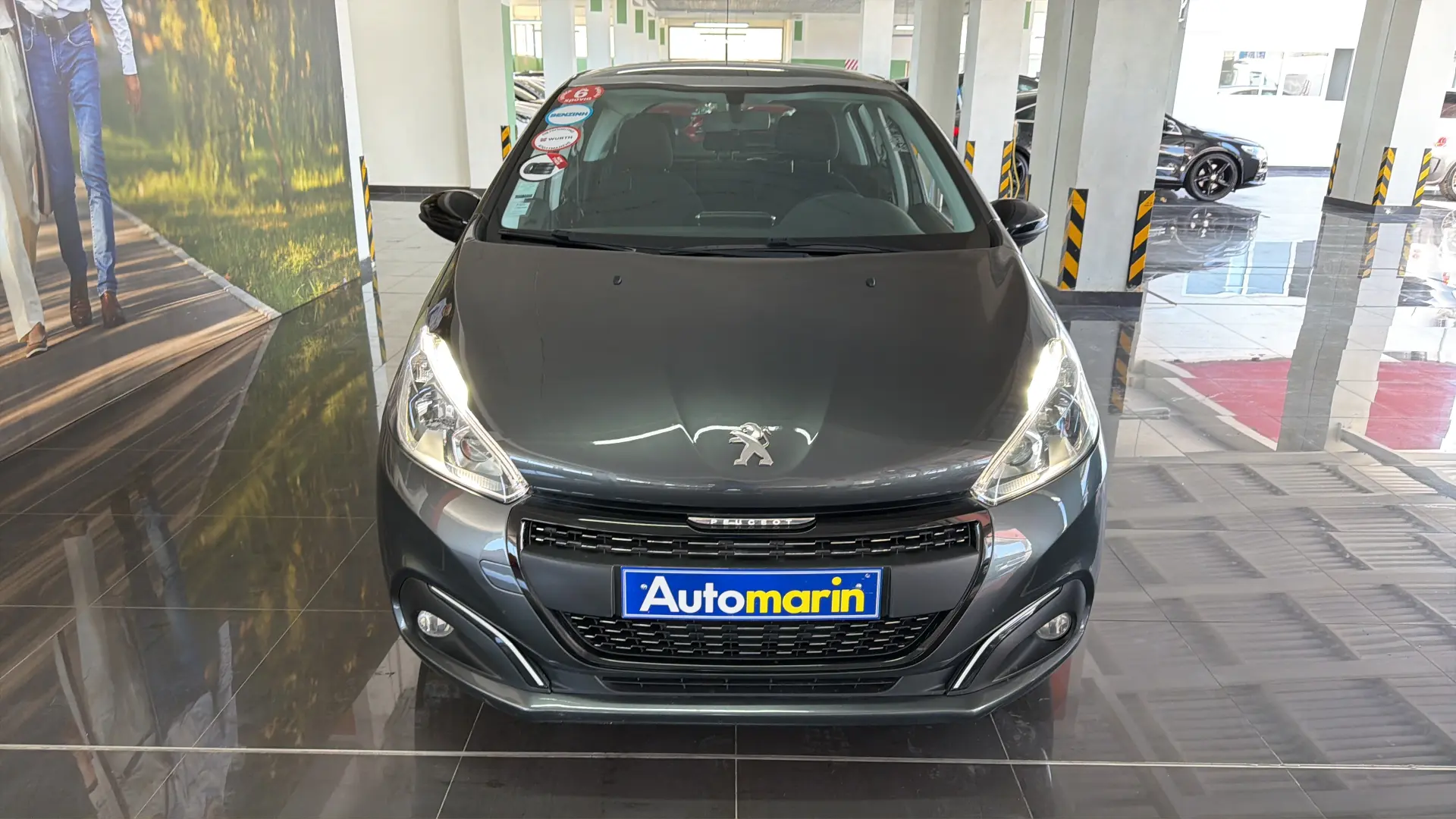 View 2 - Peugeot 208 - 2017