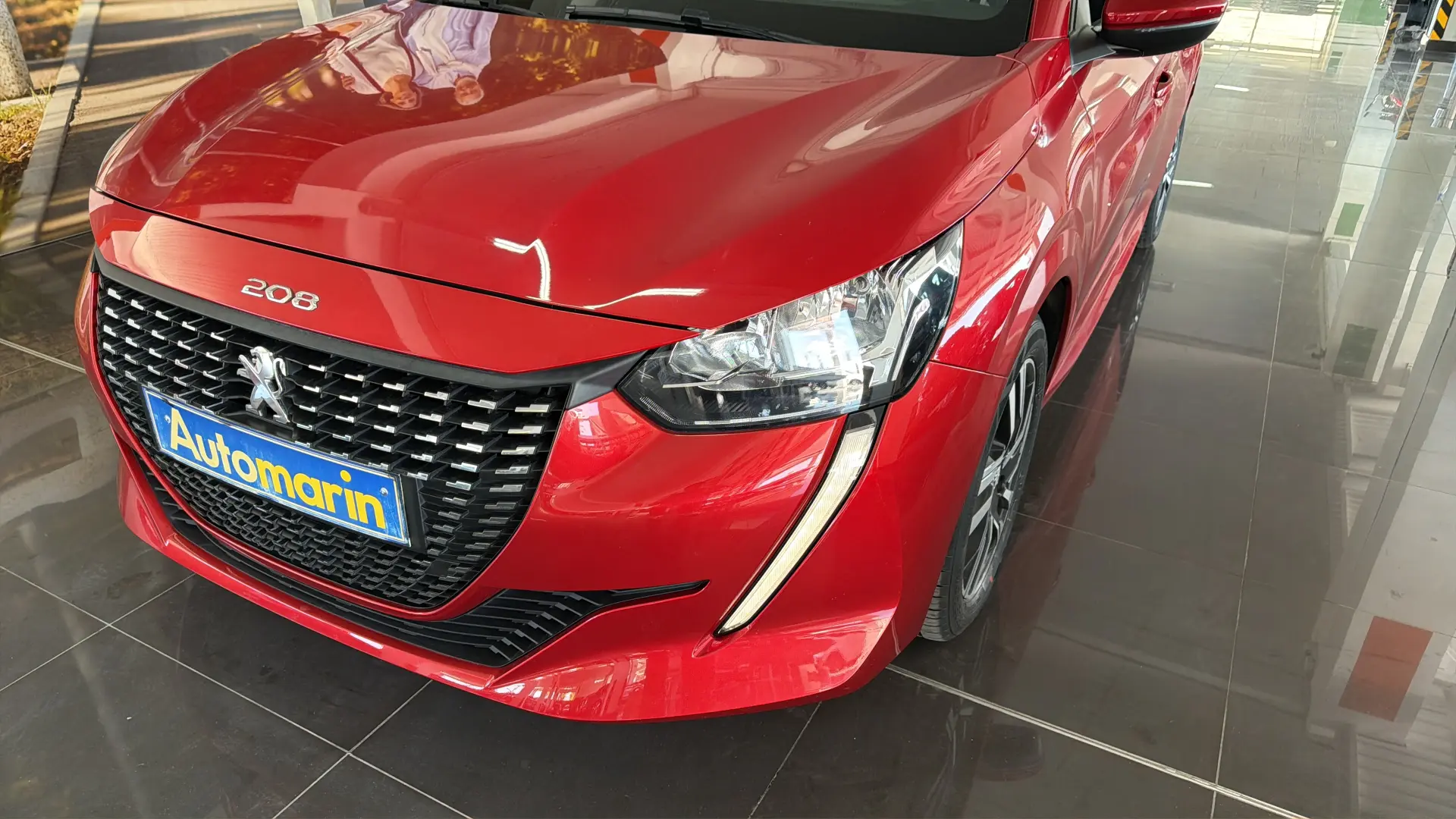 View 5 - Peugeot 208 - 2019