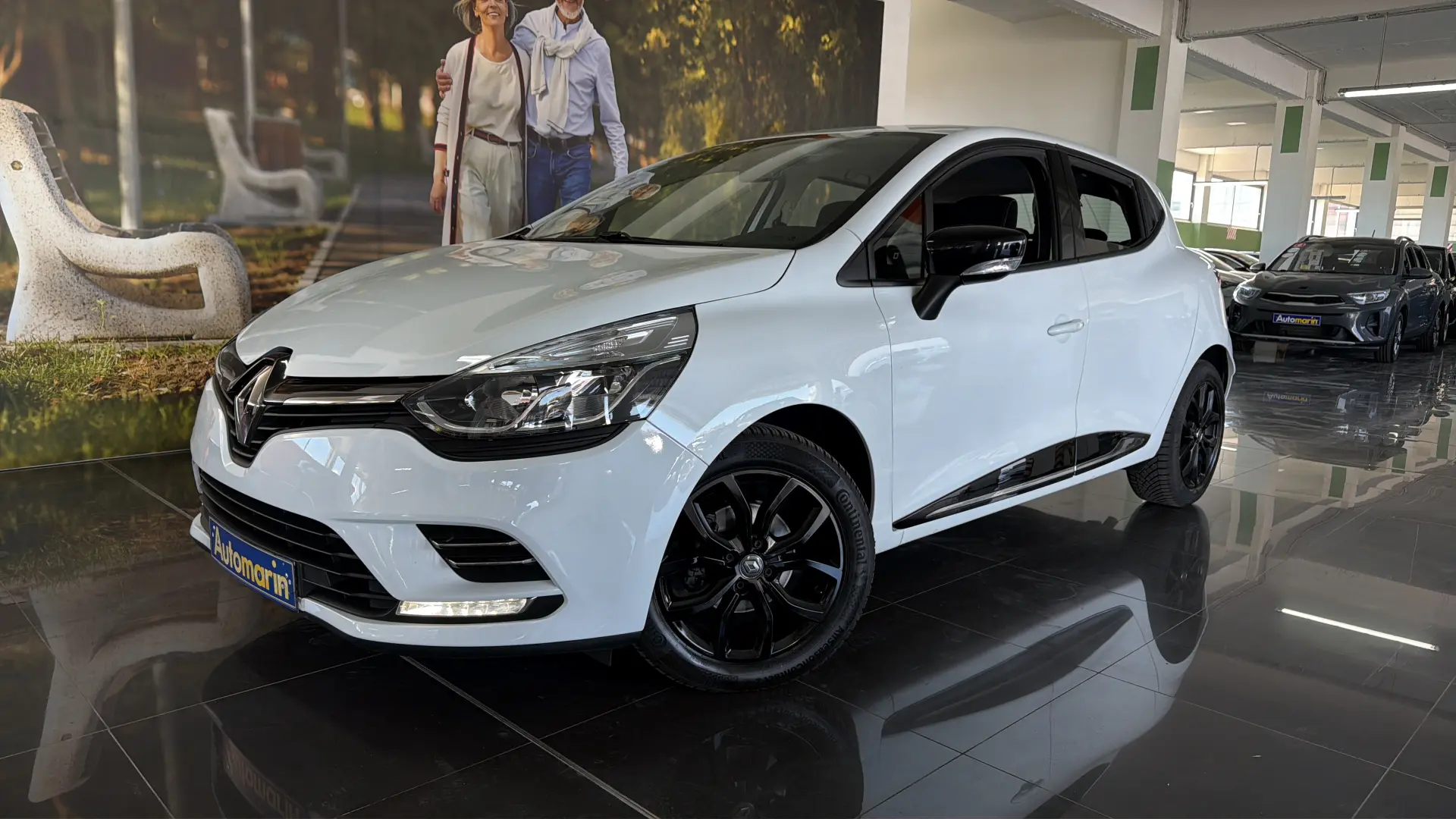 View 1 - Renault Clio - 2020