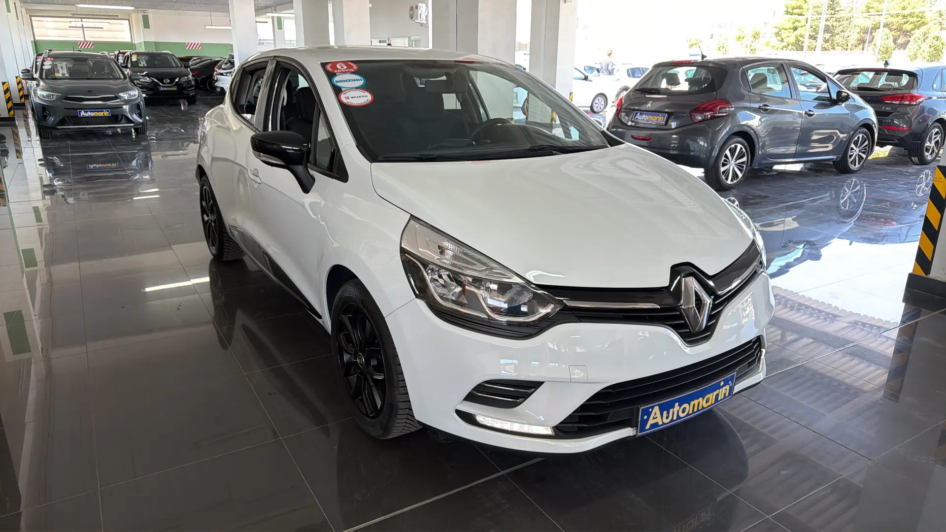 View 3 - Renault Clio - 2020