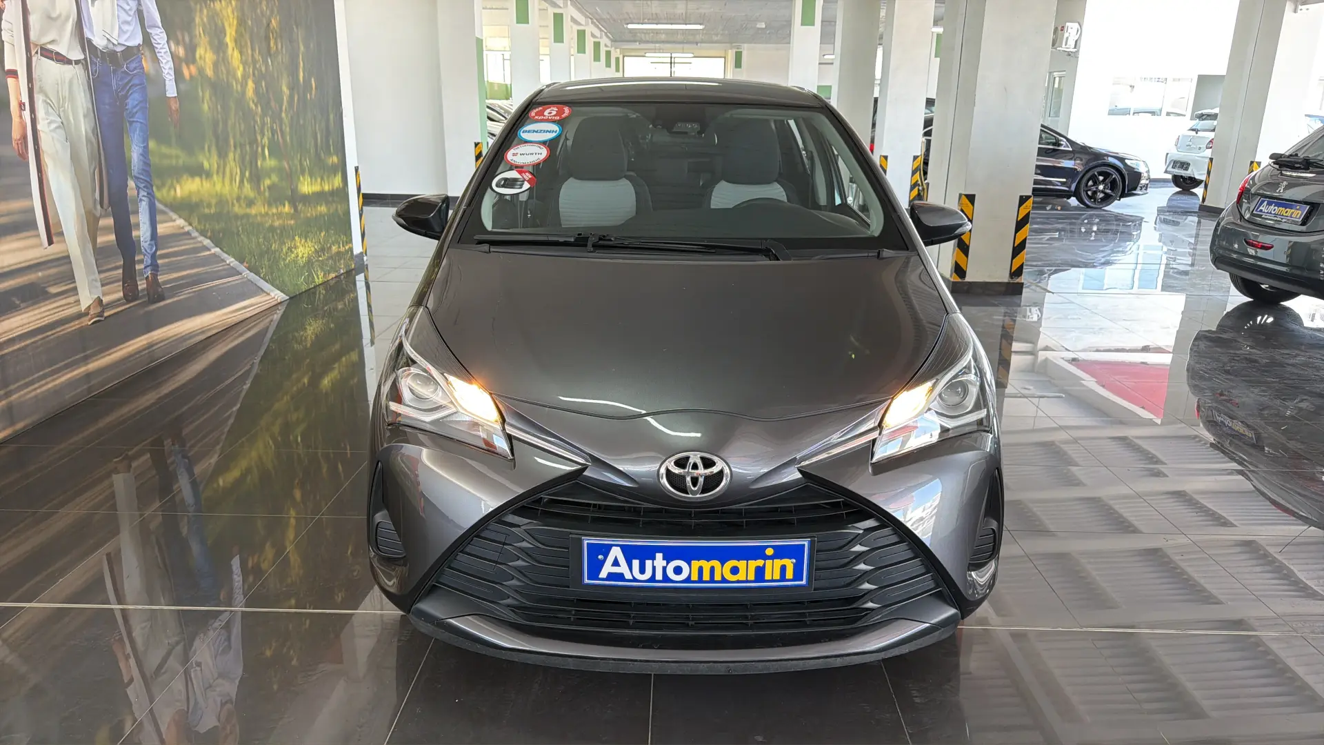 View 2 - Toyota Yaris - 2019