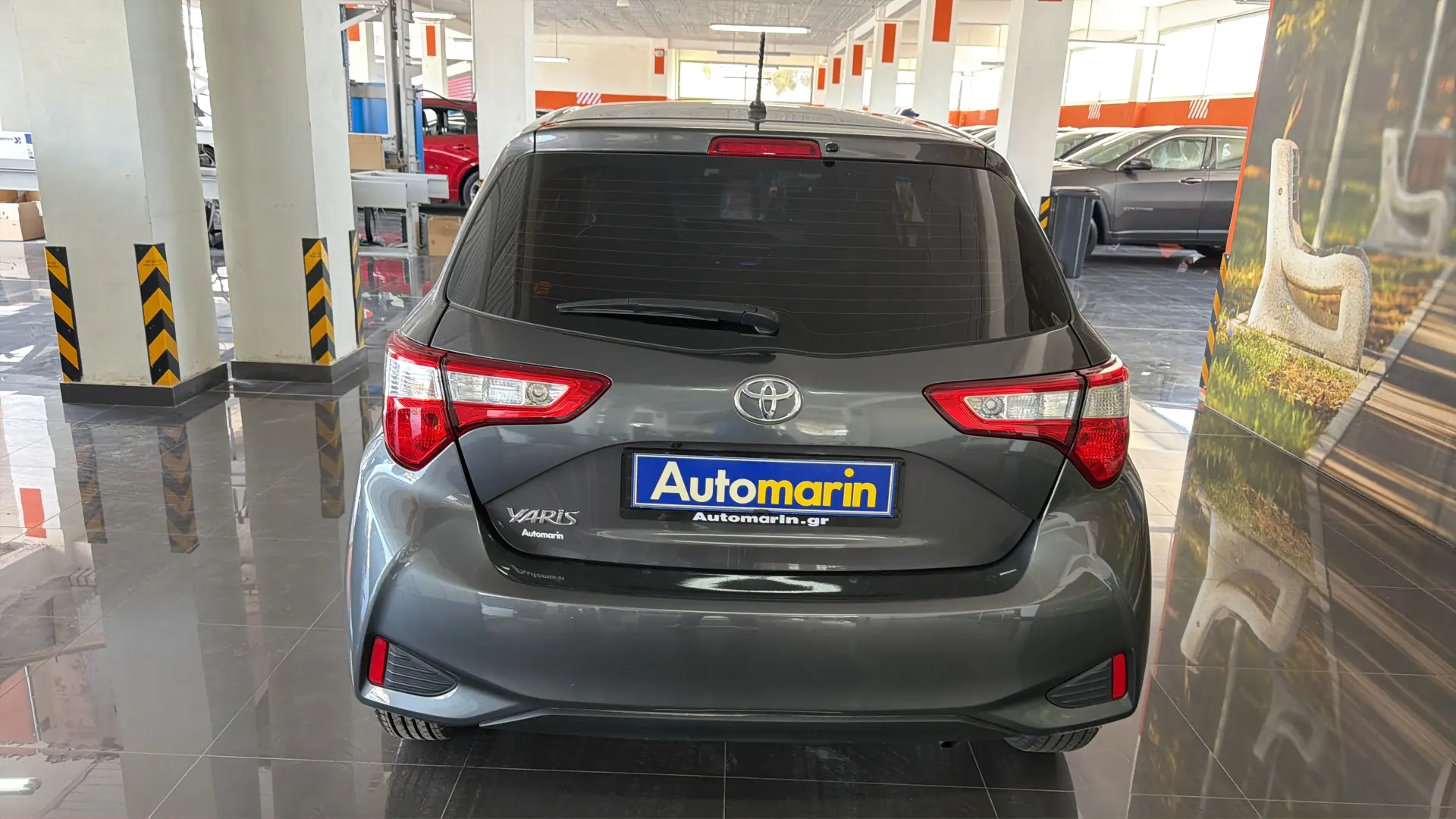 View 5 - Toyota Yaris - 2019