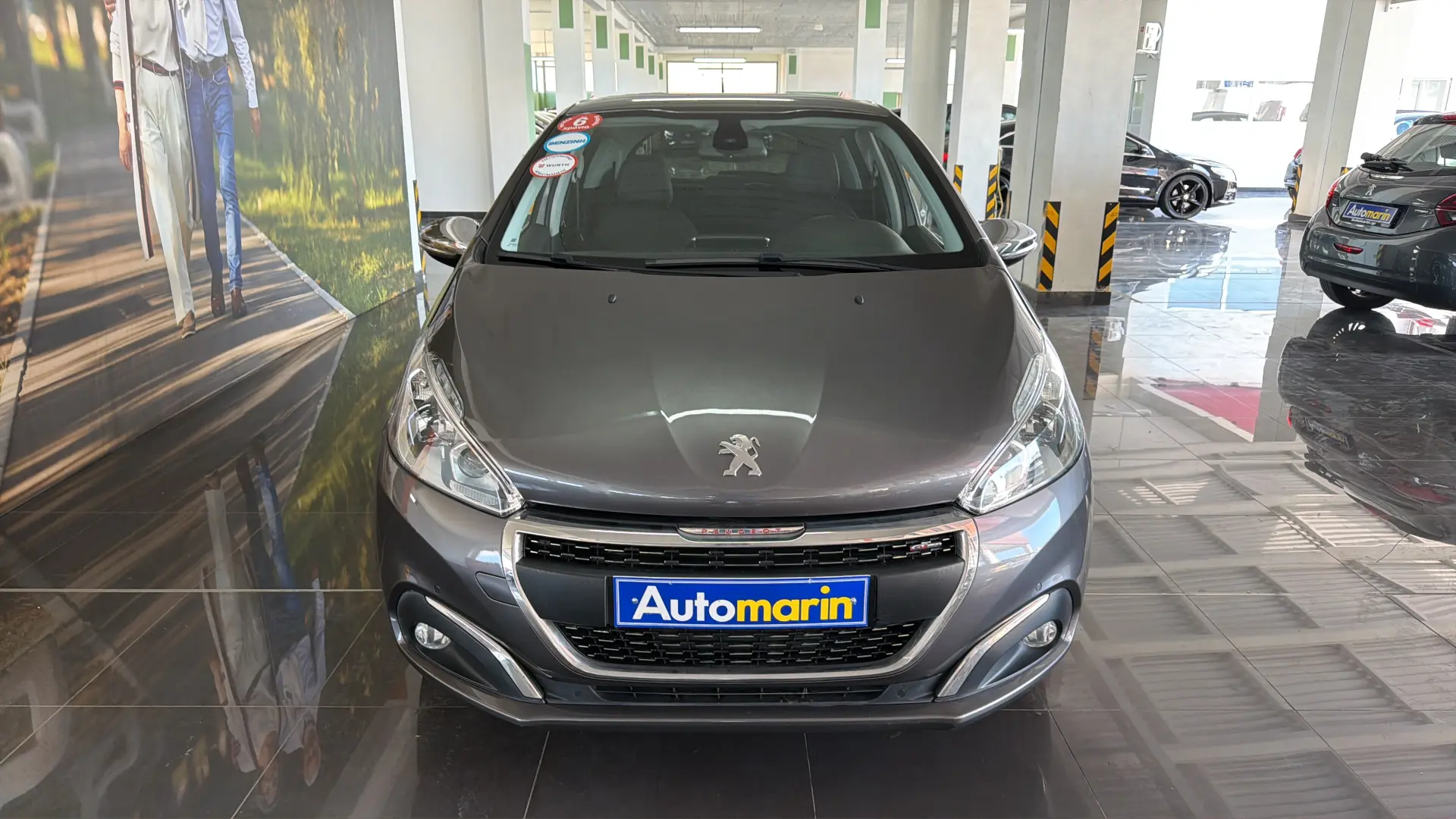 View 2 - Peugeot 208 - 2018