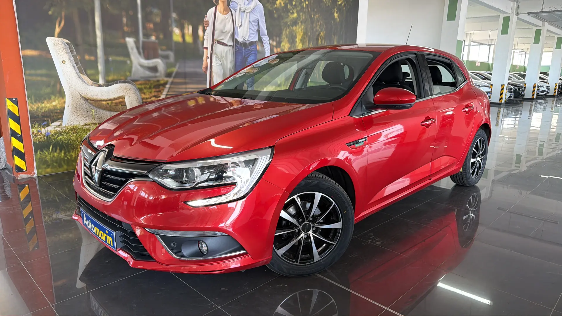 View 1 - Renault Megane - 2017