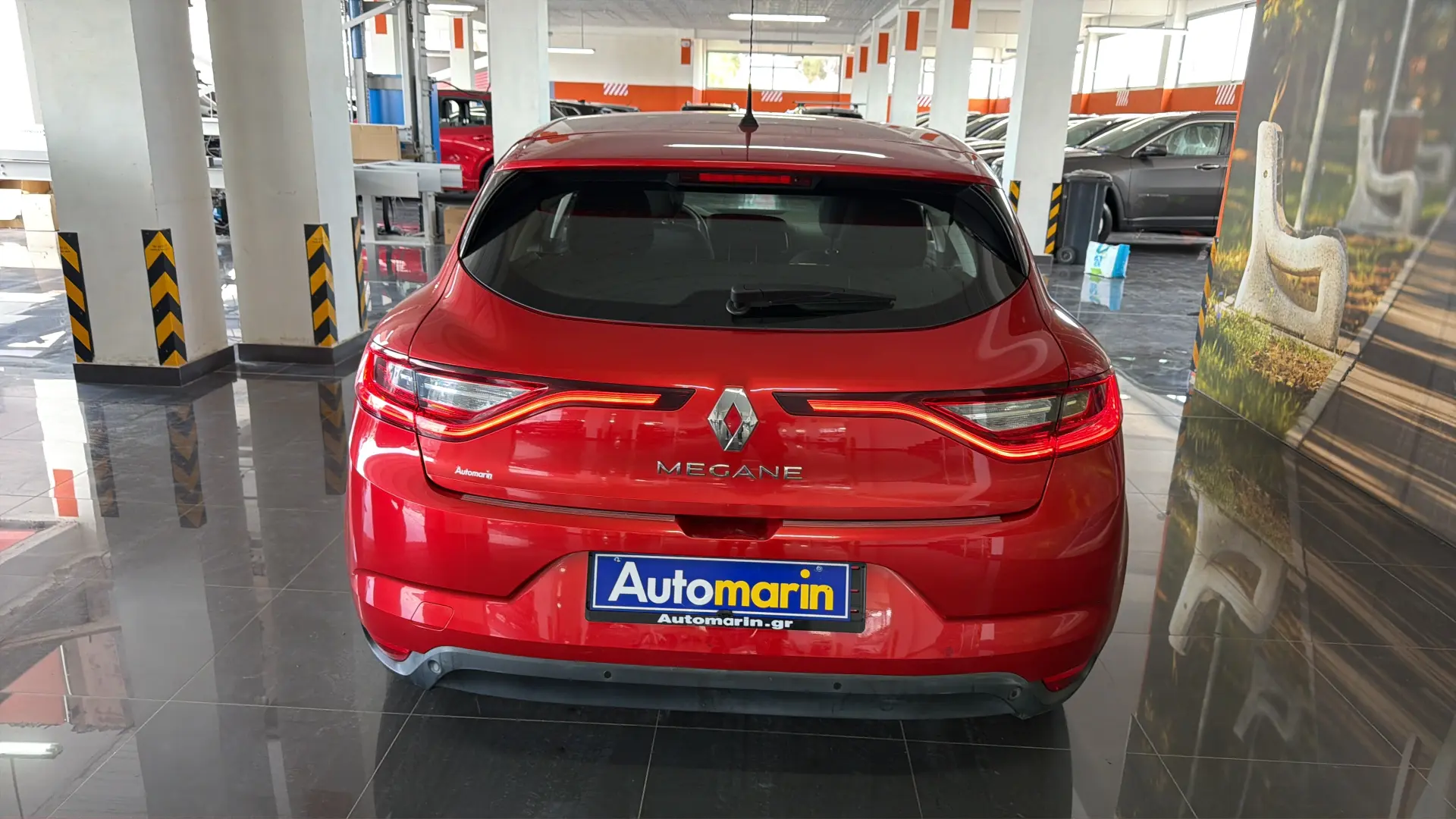 View 5 - Renault Megane - 2017