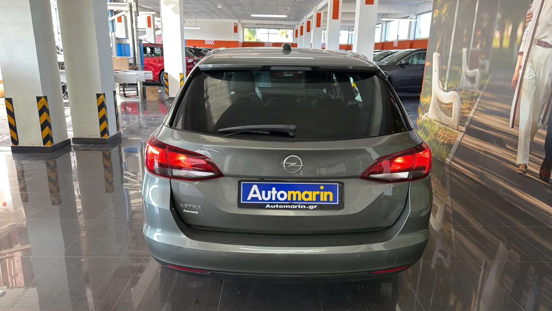View 5 - Opel Astra - 2020