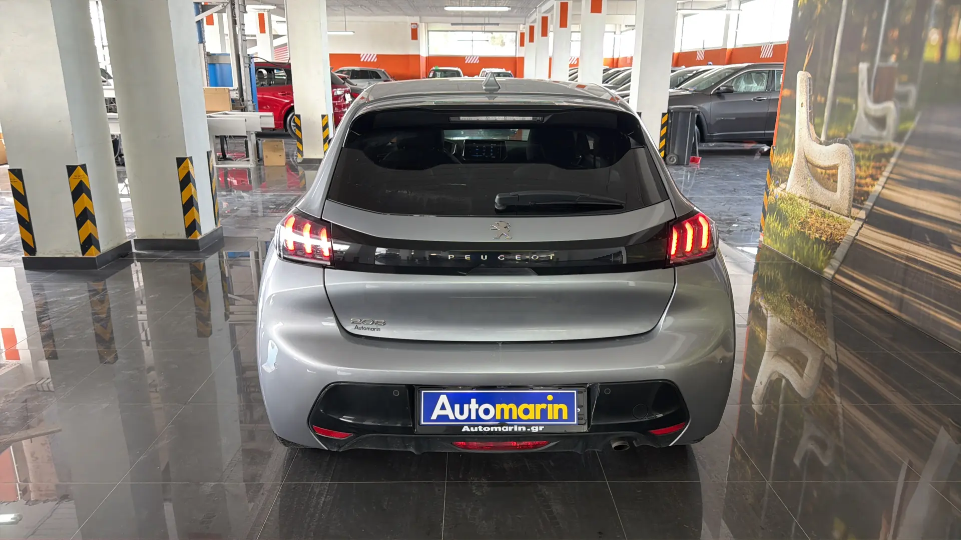 View 5 - Peugeot 208 - 2023