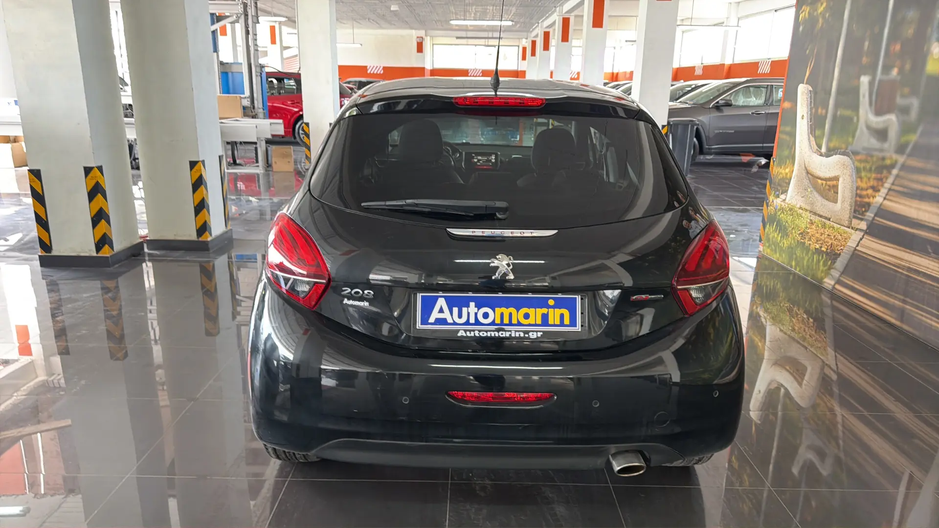 View 5 - Peugeot 208 - 2015