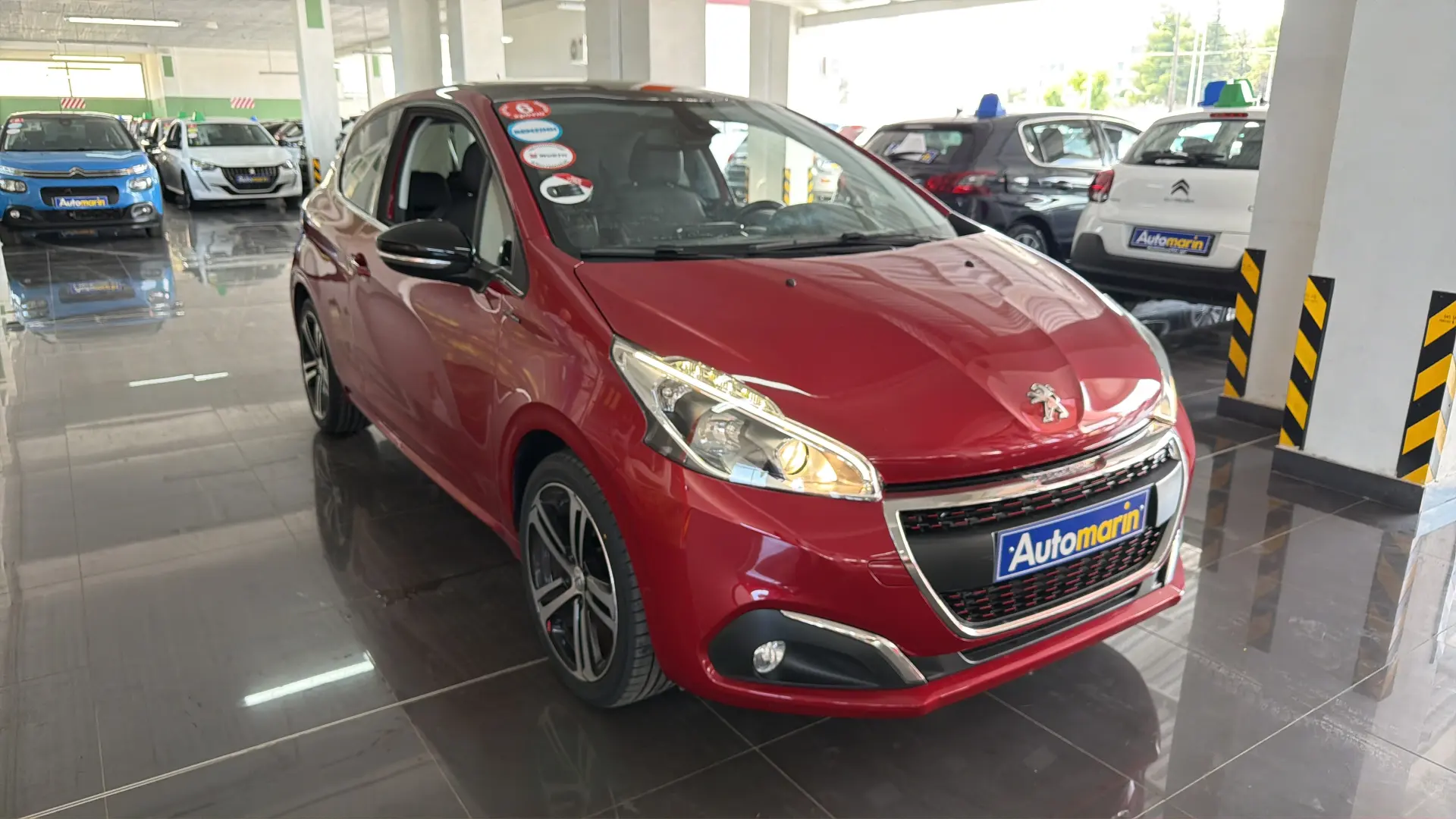 View 3 - Peugeot 208 - 2015