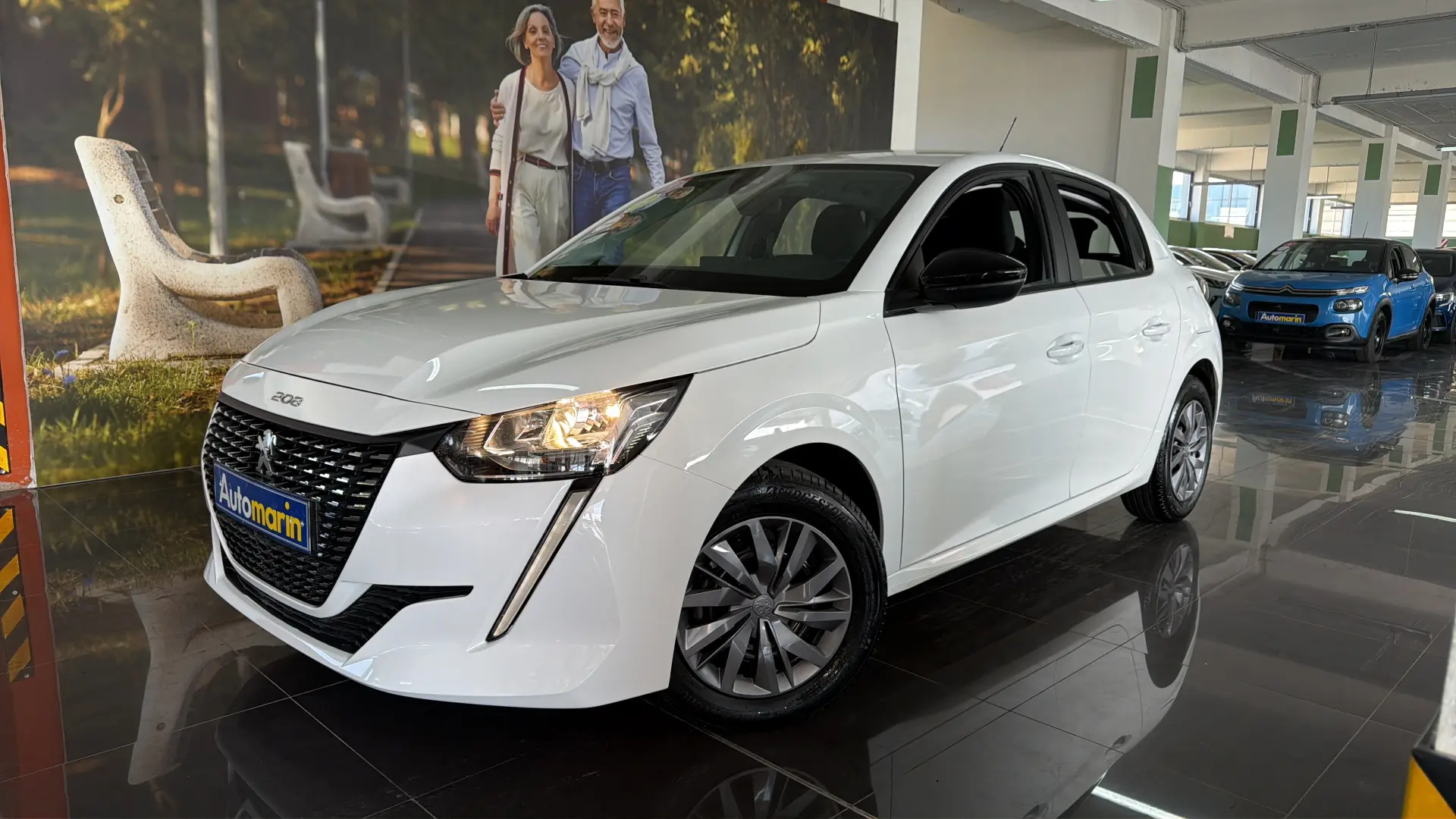 View 1 - Peugeot 208 - 2023