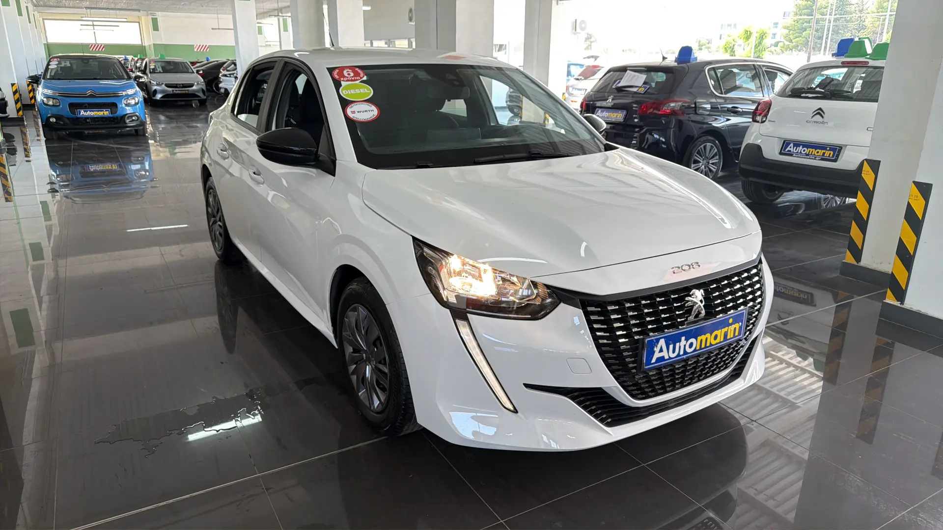 View 3 - Peugeot 208 - 2023