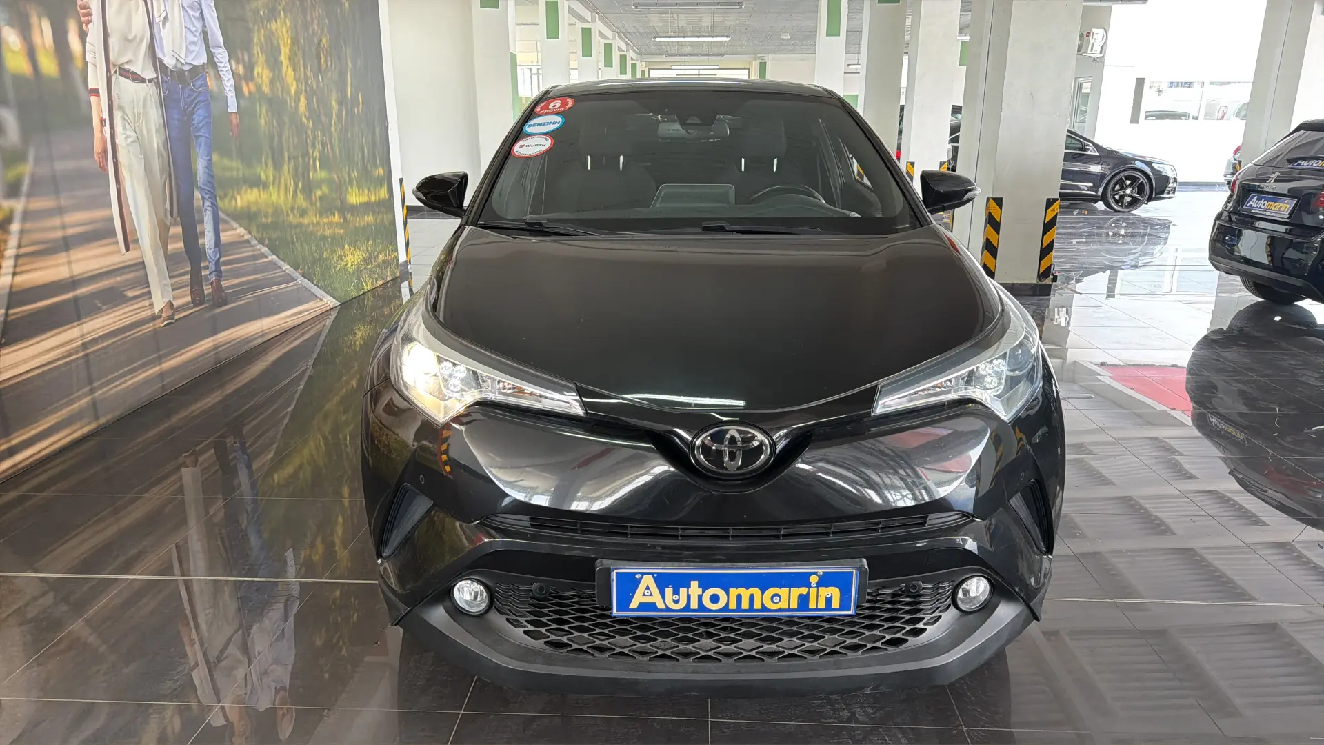 View 2 - Toyota C-HR - 2019