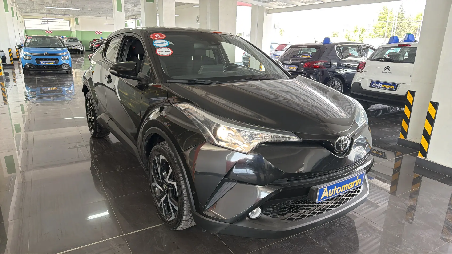 View 3 - Toyota C-HR - 2019