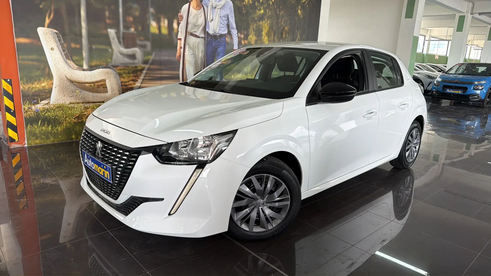View 1 - Peugeot 208 - 2023