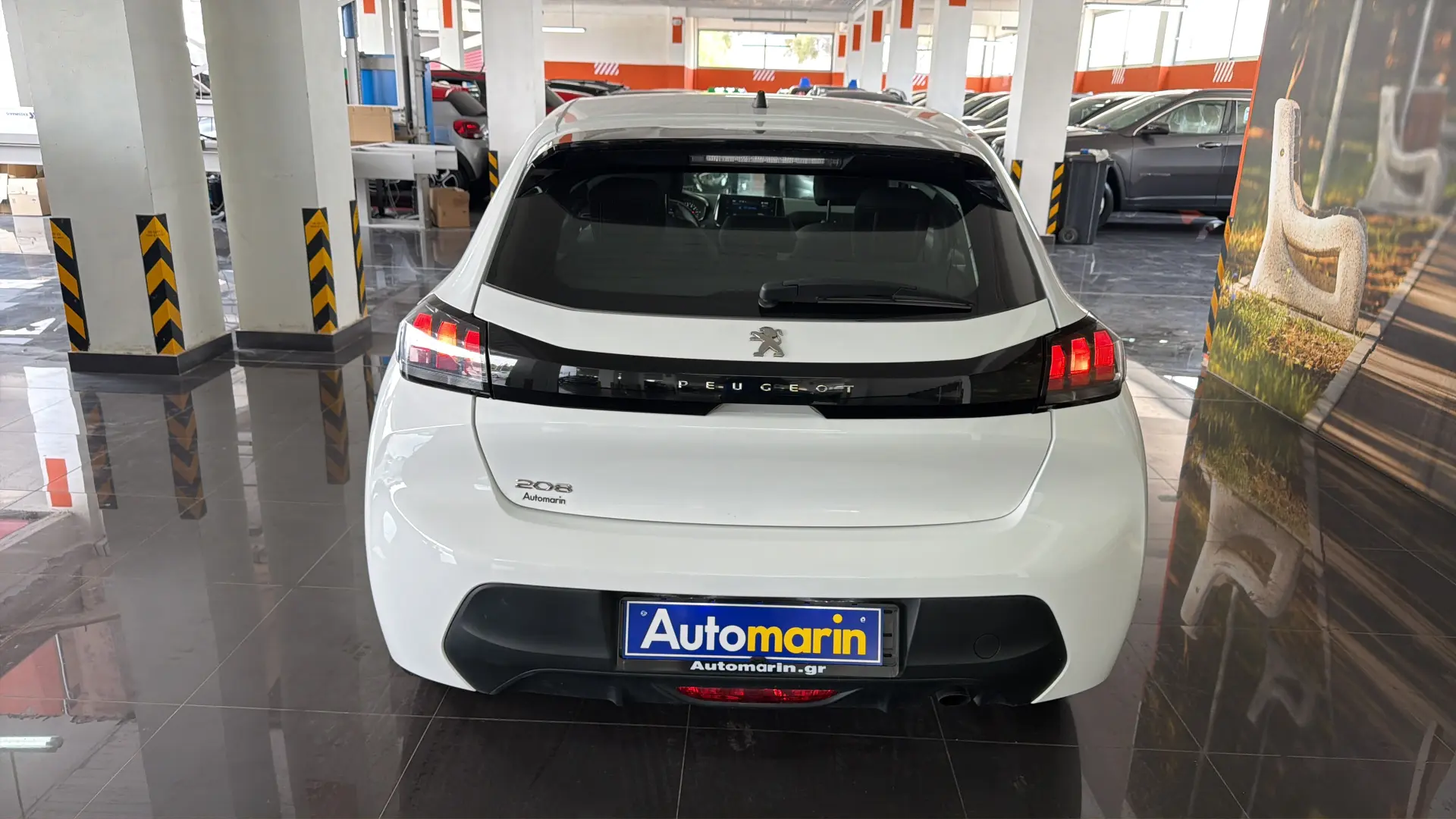 View 5 - Peugeot 208 - 2023
