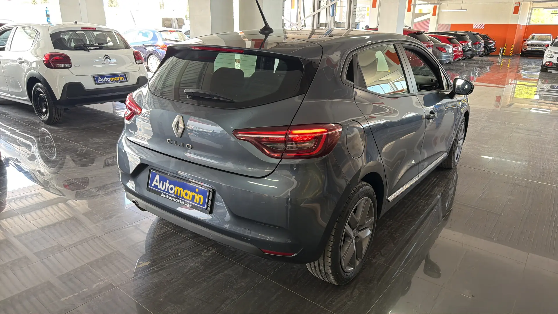 View 4 - Renault Clio - 2021