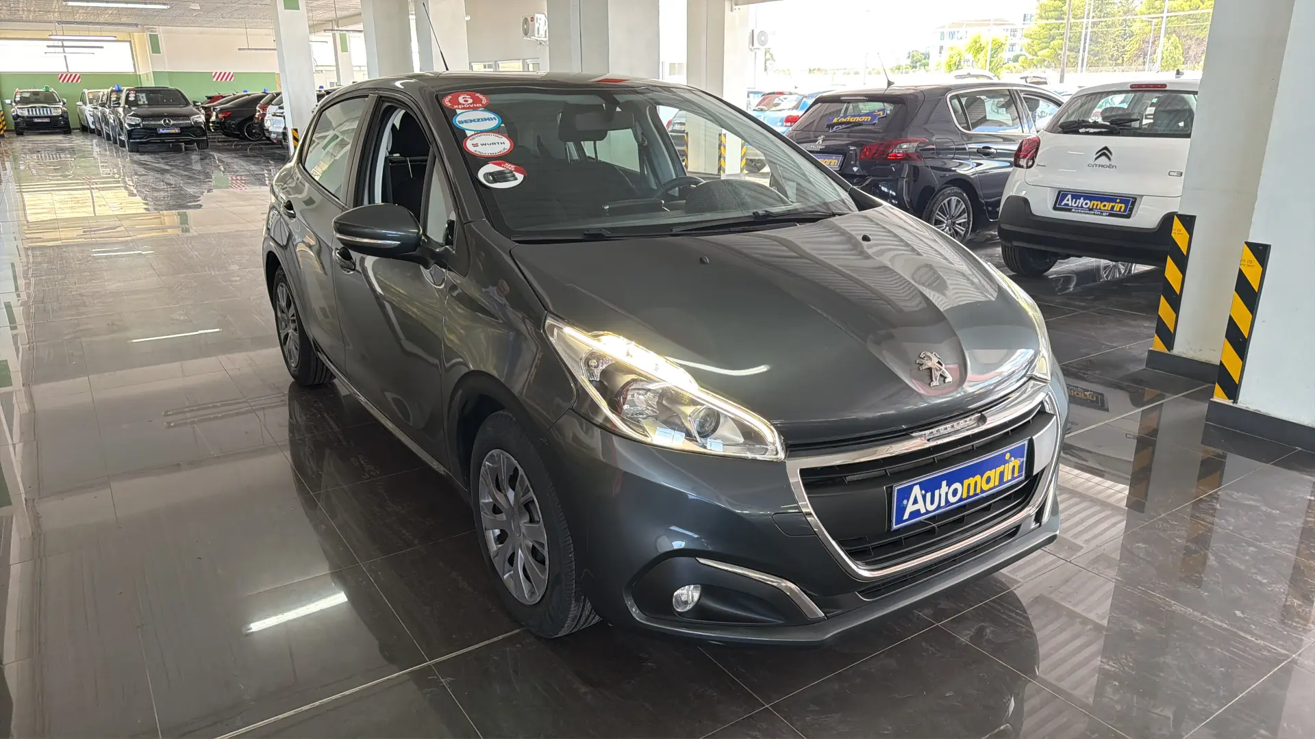 View 3 - Peugeot 208 - 2015
