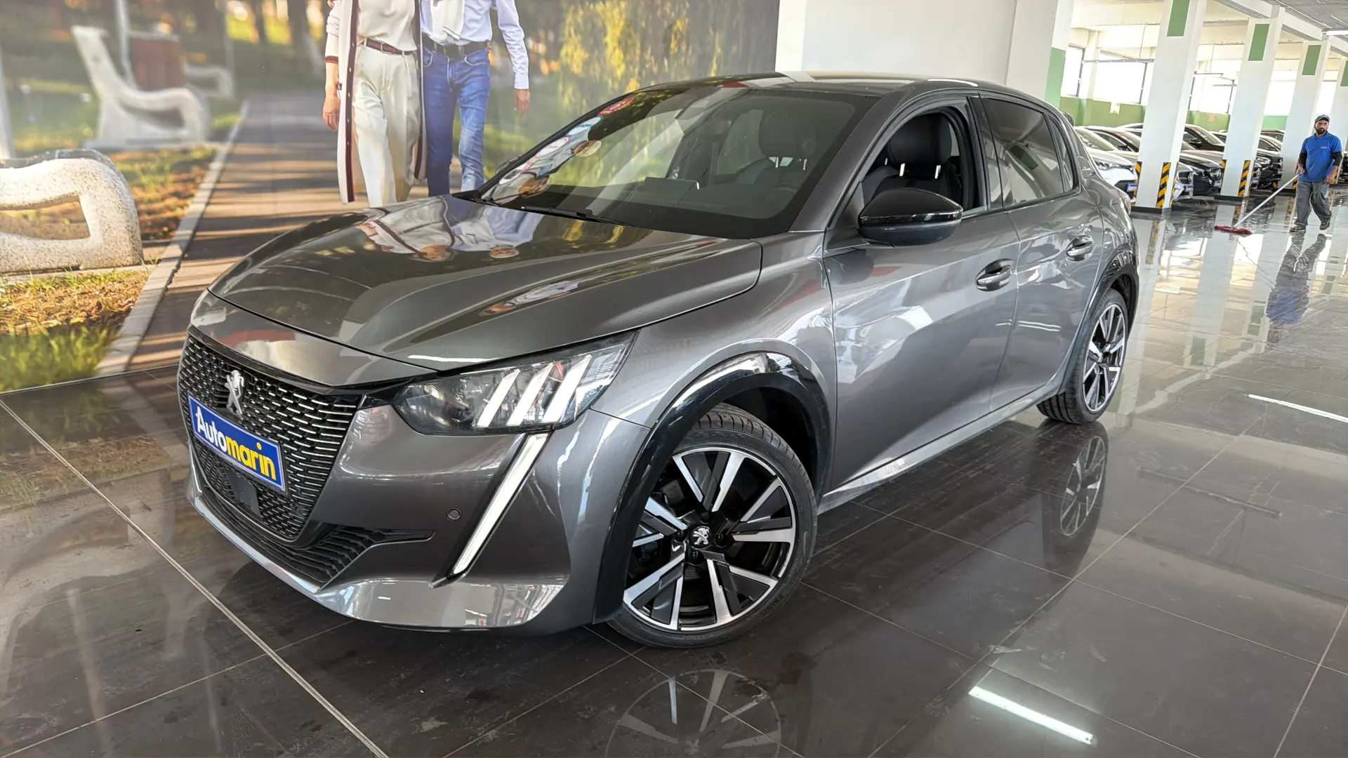 View 1 - Peugeot 208 - 2020