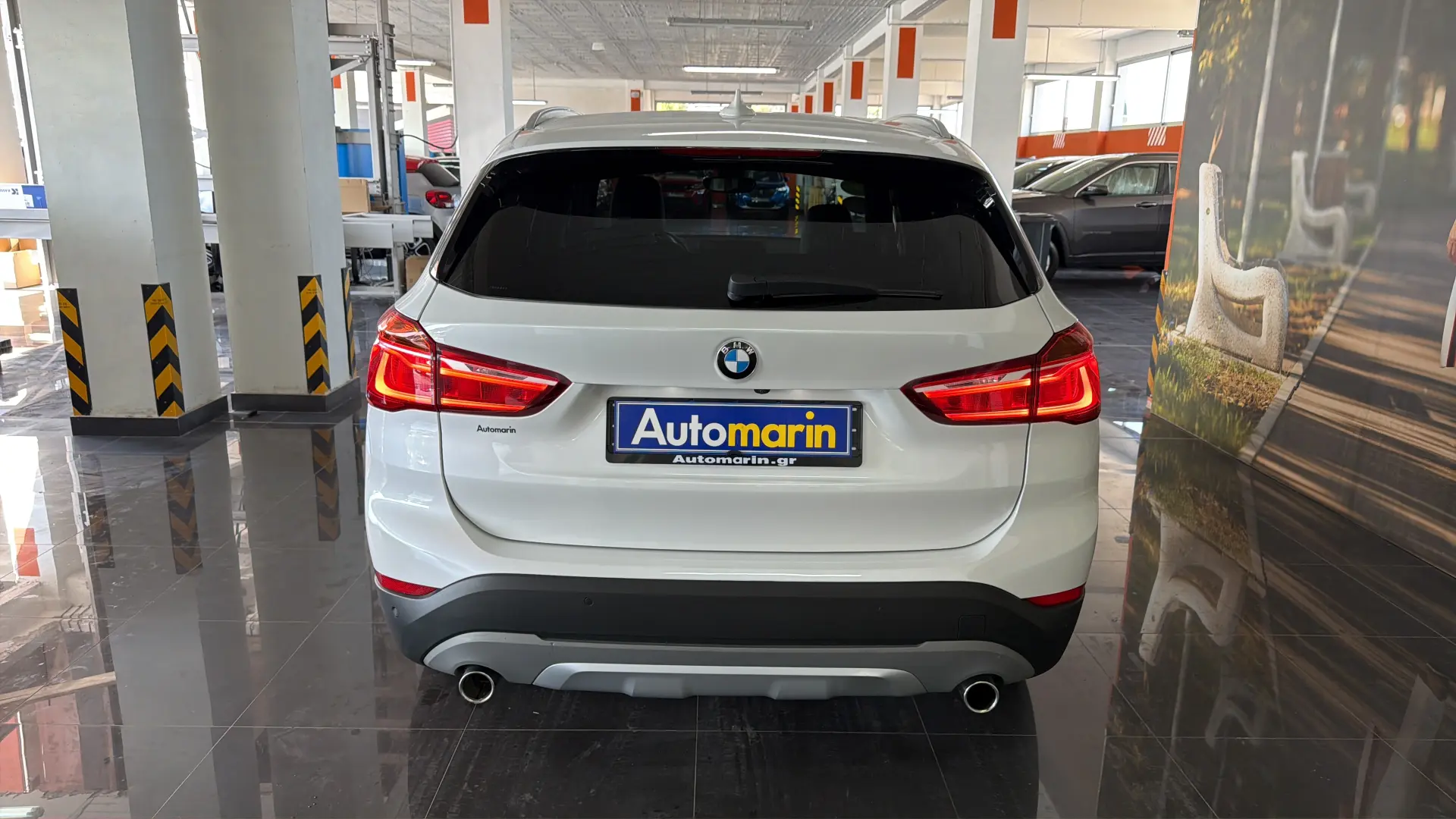 View 5 - BMW X1 - 2018
