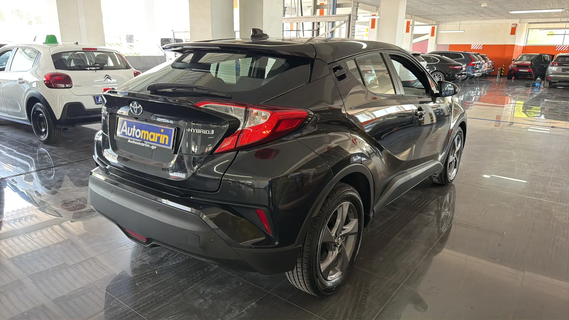 View 4 - Toyota C-HR - 2018