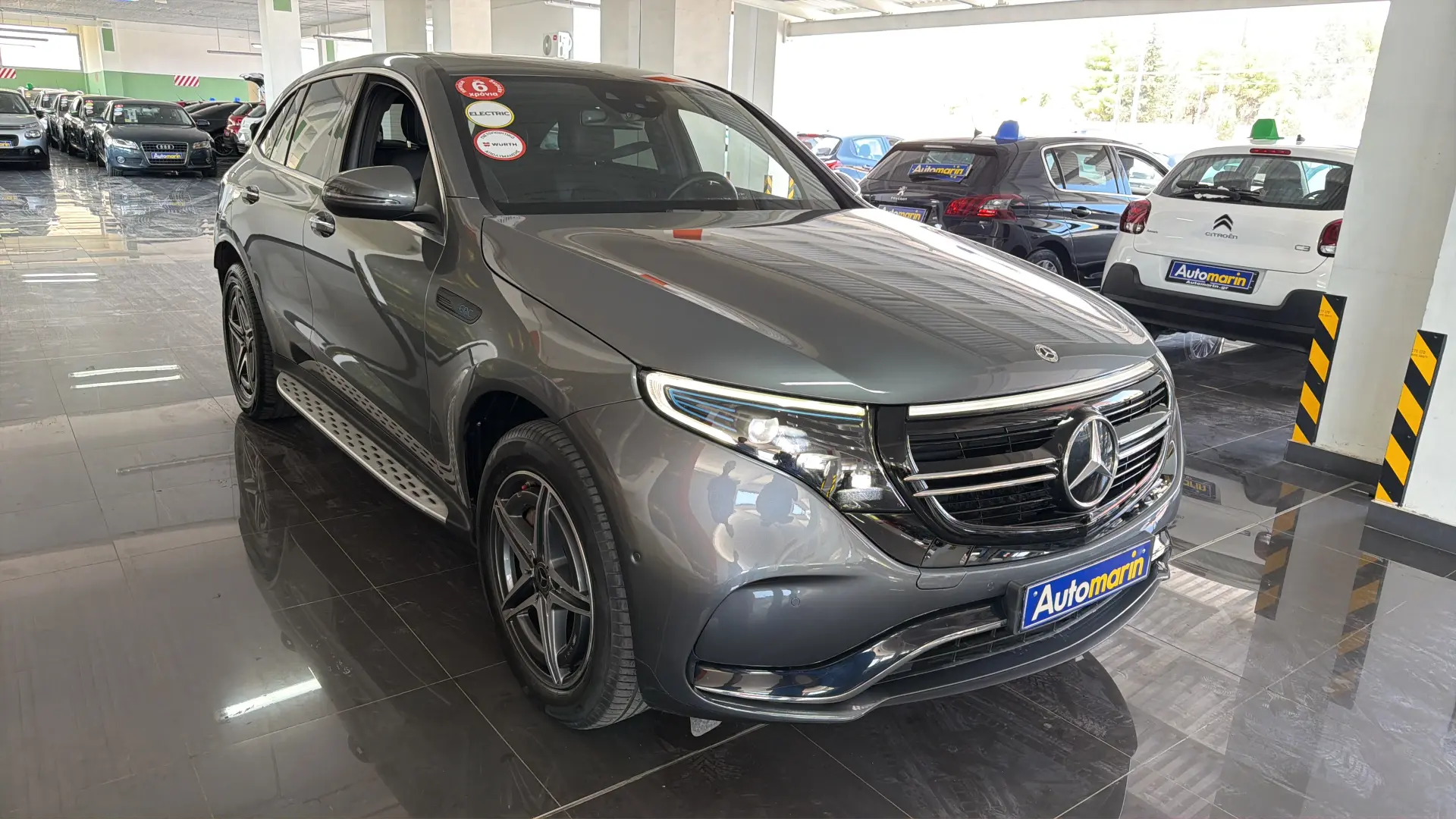 View 3 - Mercedes-Benz EQC - 2021