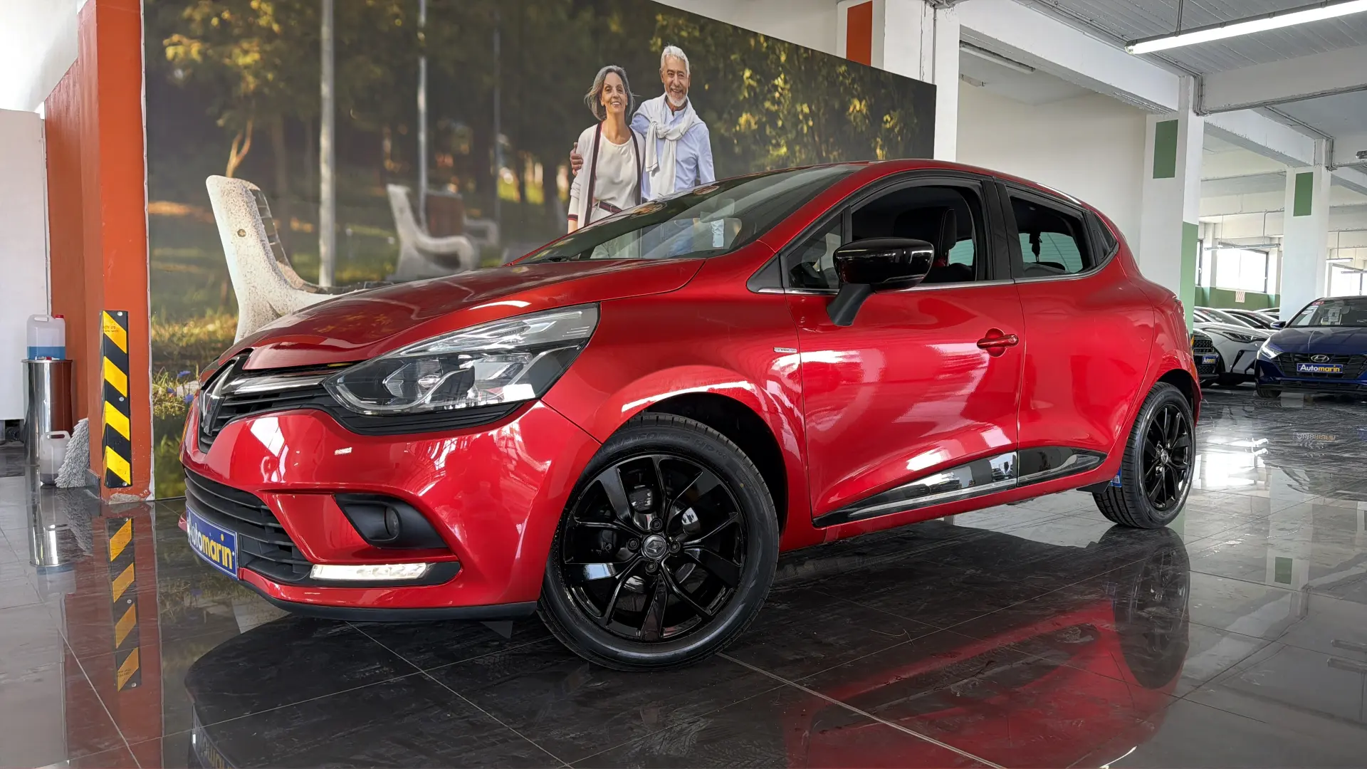 View 1 - Renault Clio - 2019