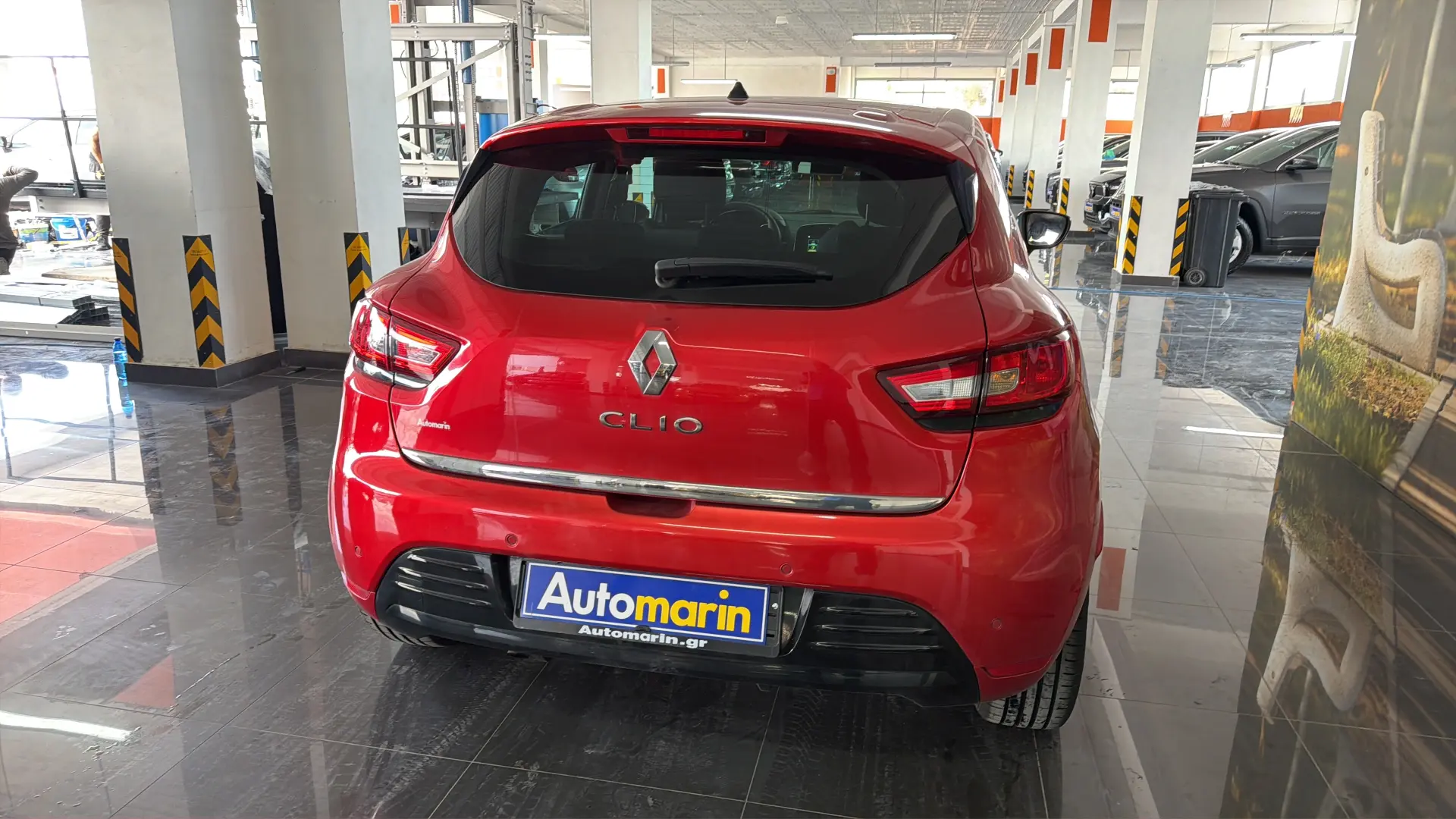 View 5 - Renault Clio - 2019