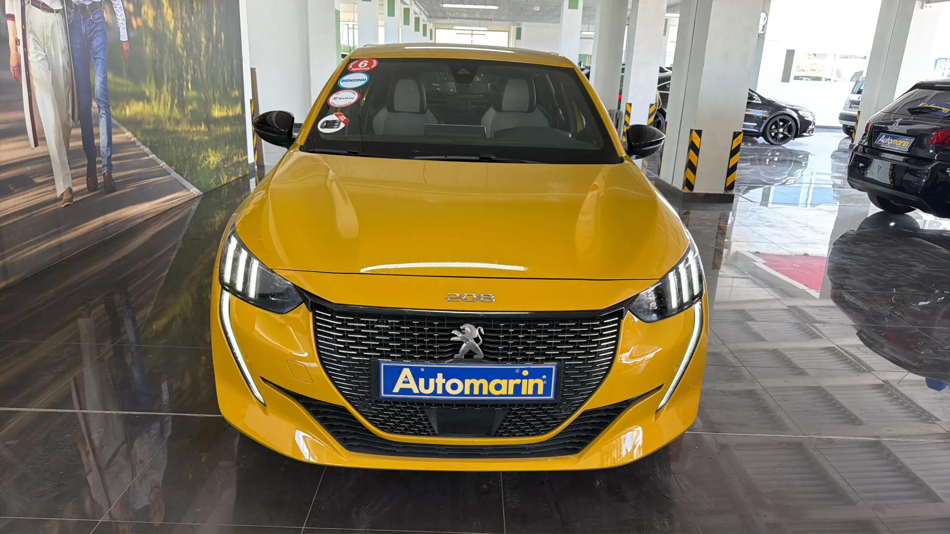 View 2 - Peugeot 208 - 2021