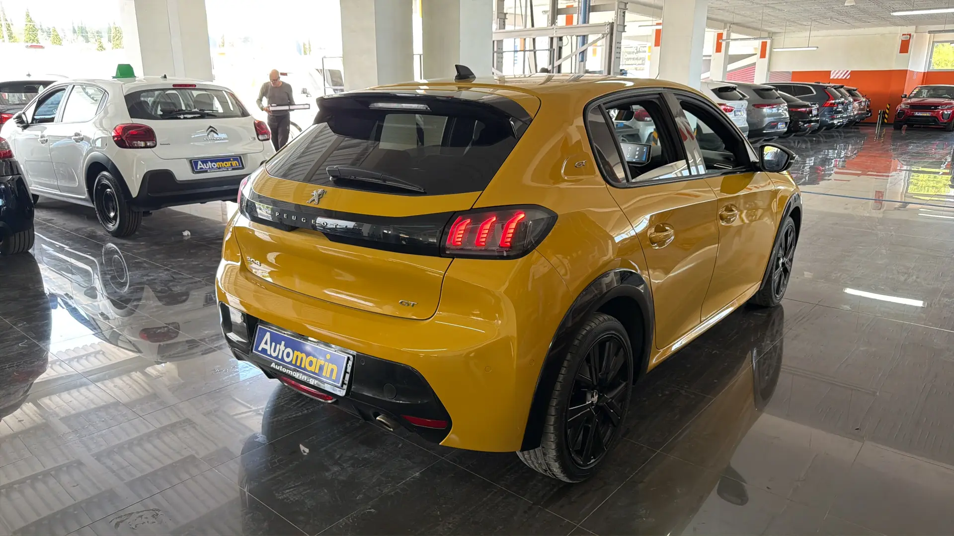 View 4 - Peugeot 208 - 2021
