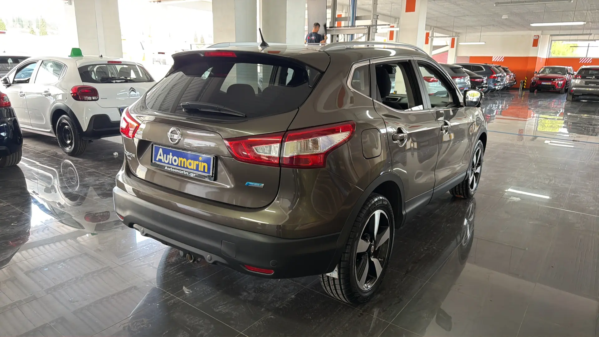 View 4 - Nissan Qashqai - 2015